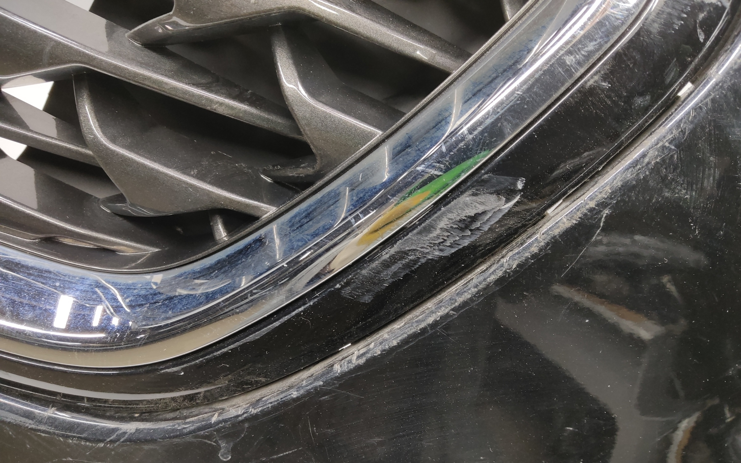 Бампер передний Kia Sportage 4 Restail