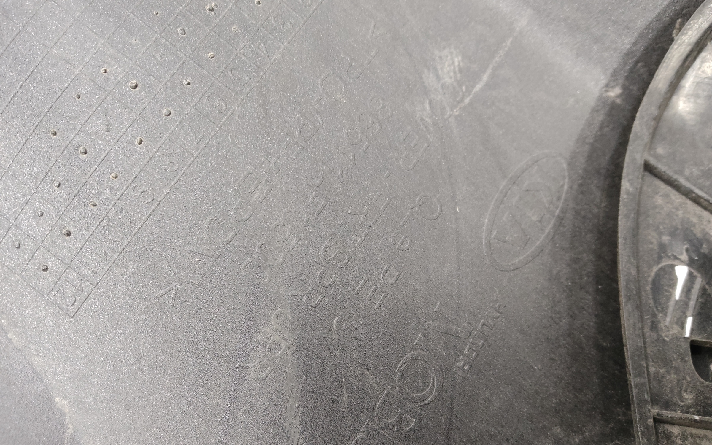 Бампер передний Kia Sportage 4 Restail