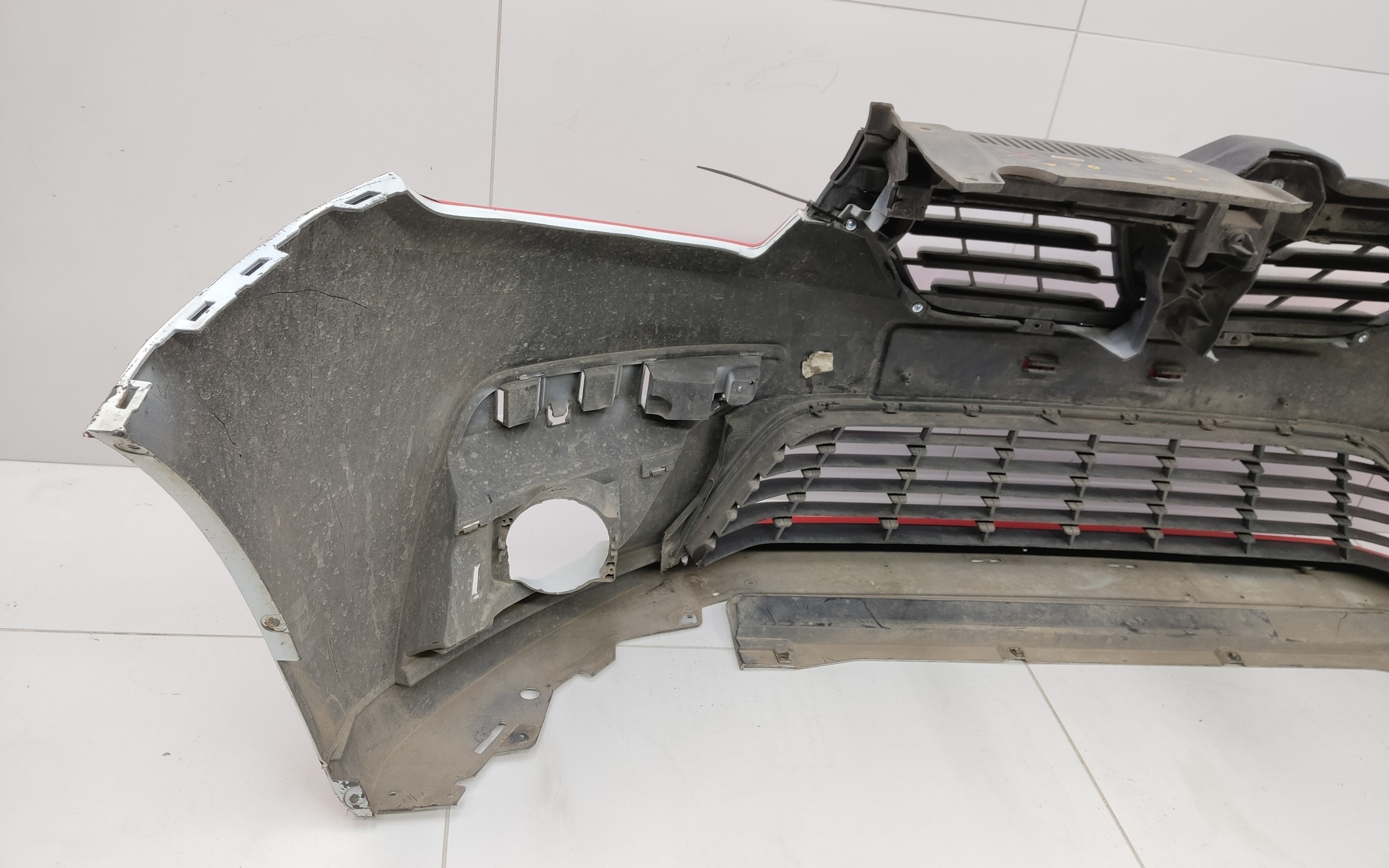 Бампер передний Renault Logan 2 Restail