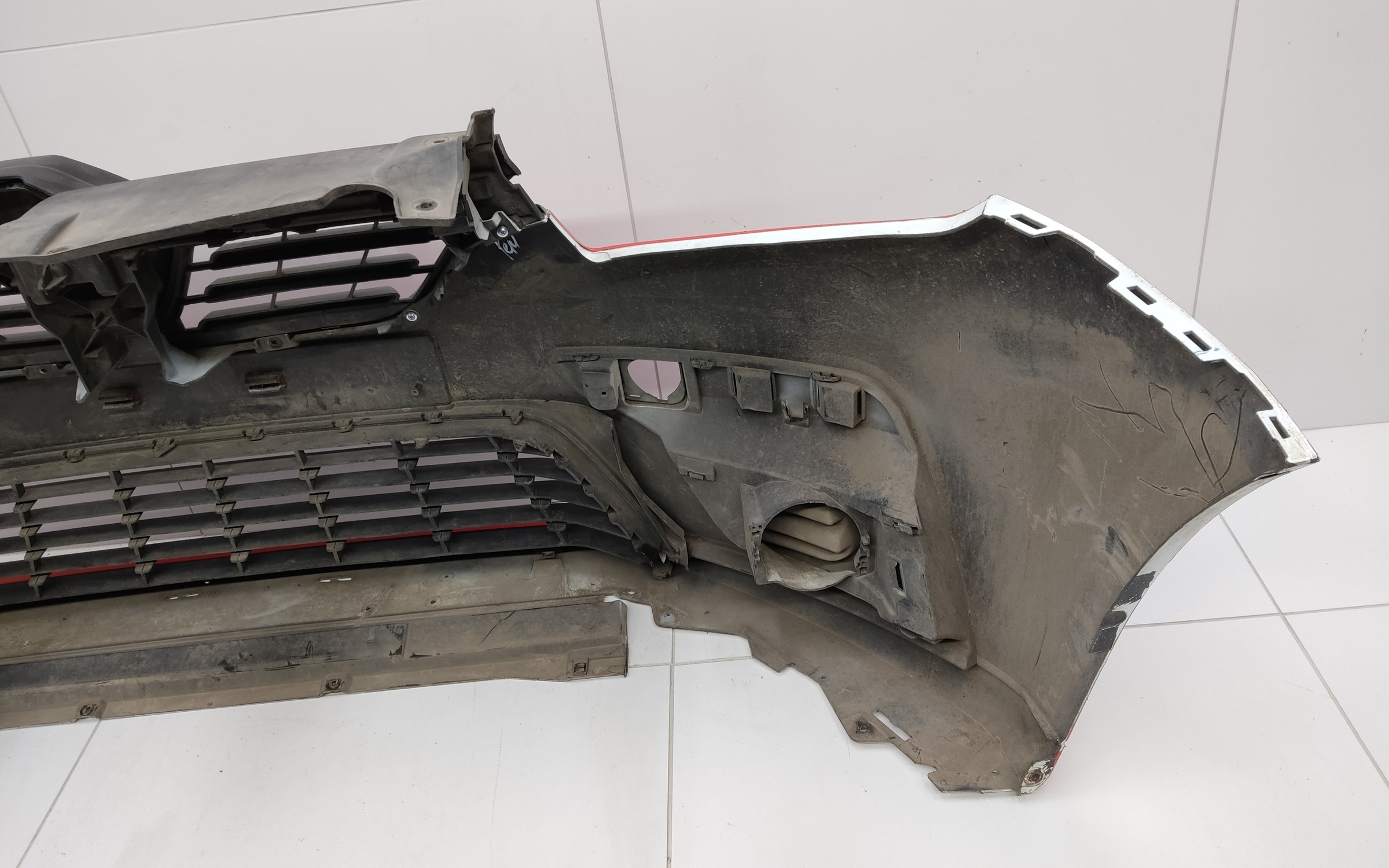 Бампер передний Renault Logan 2 Restail