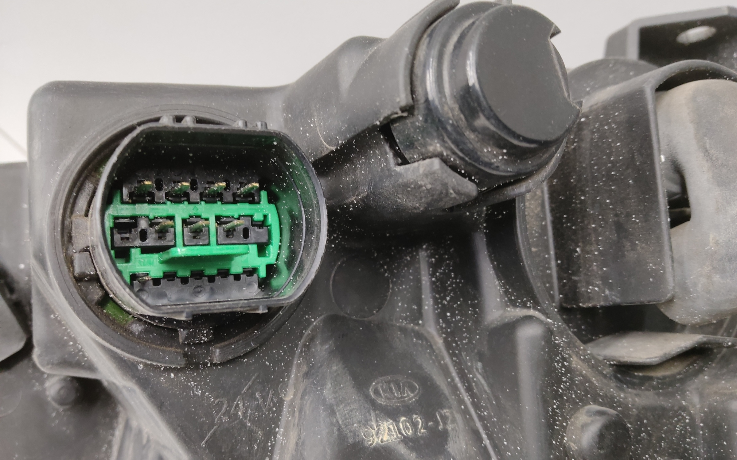 Фара передняя правая Kia Soul 3 LED ДХО