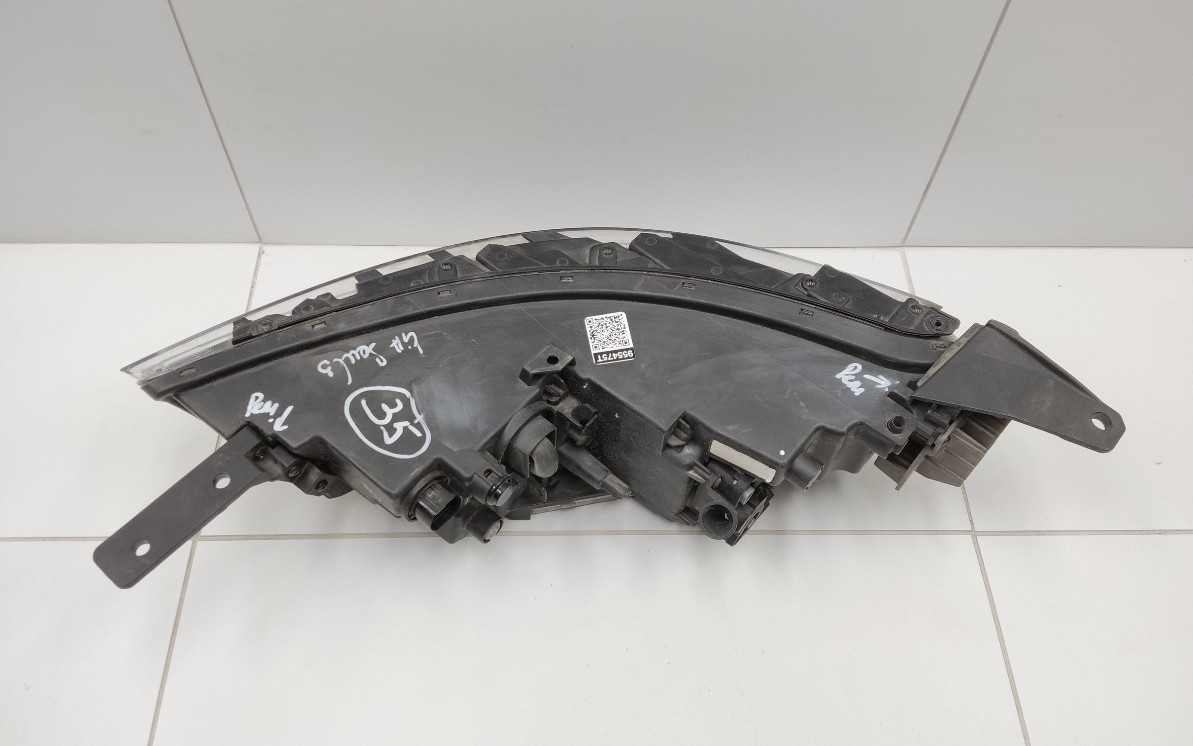 Фара передняя правая Kia Soul 3 LED ДХО