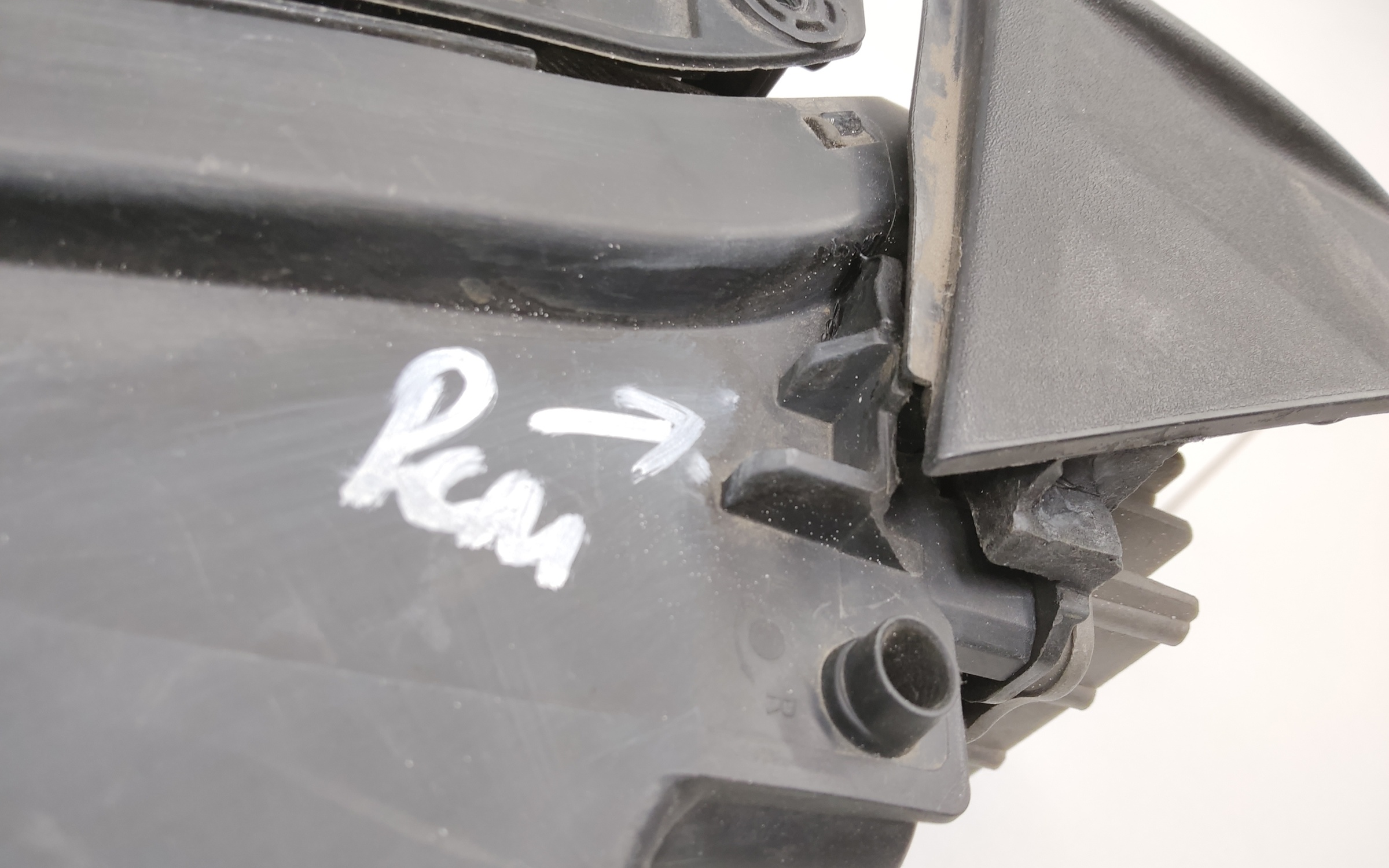 Фара передняя правая Kia Soul 3 LED ДХО