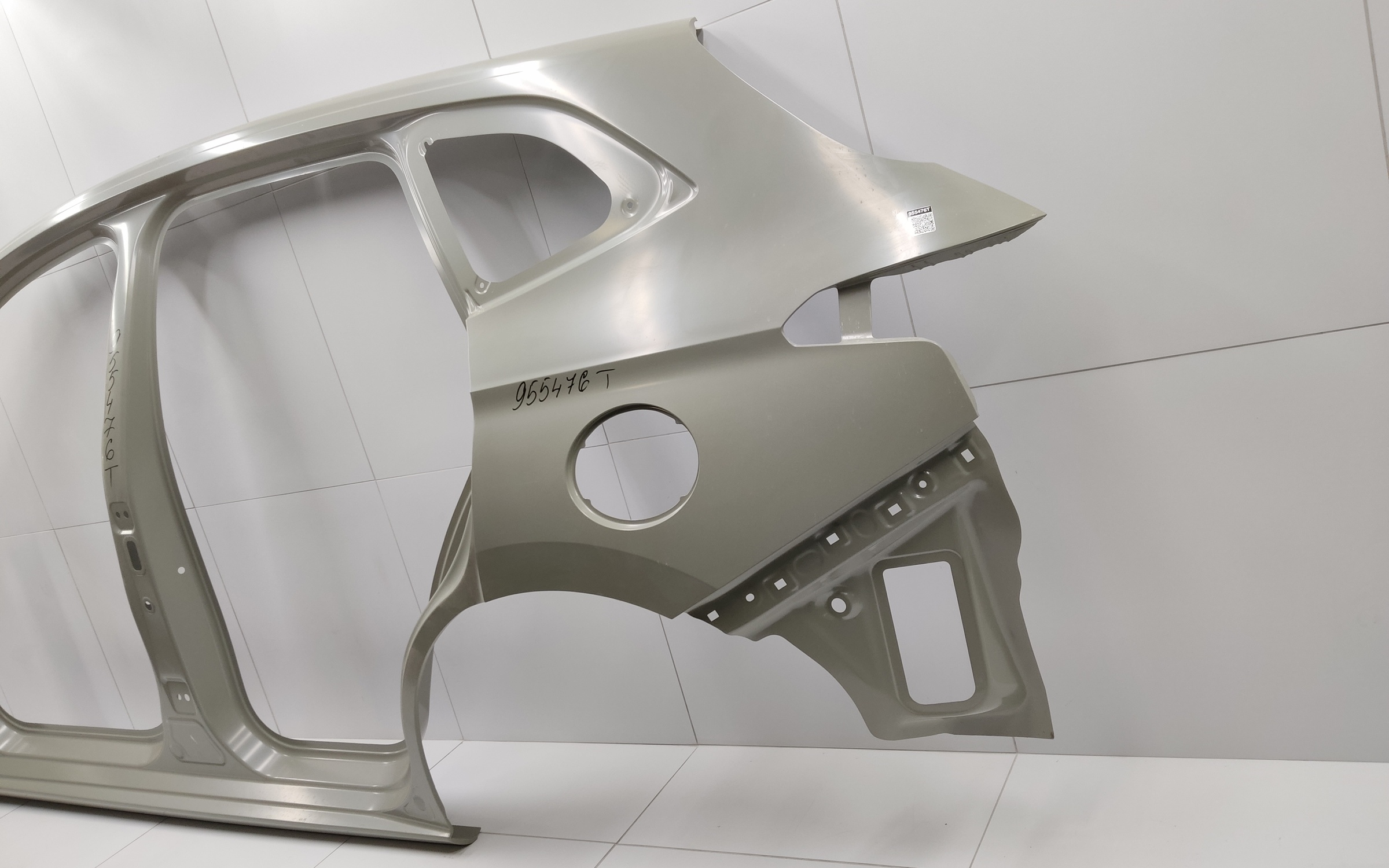 Панель кузова боковая левая Haval Jolion