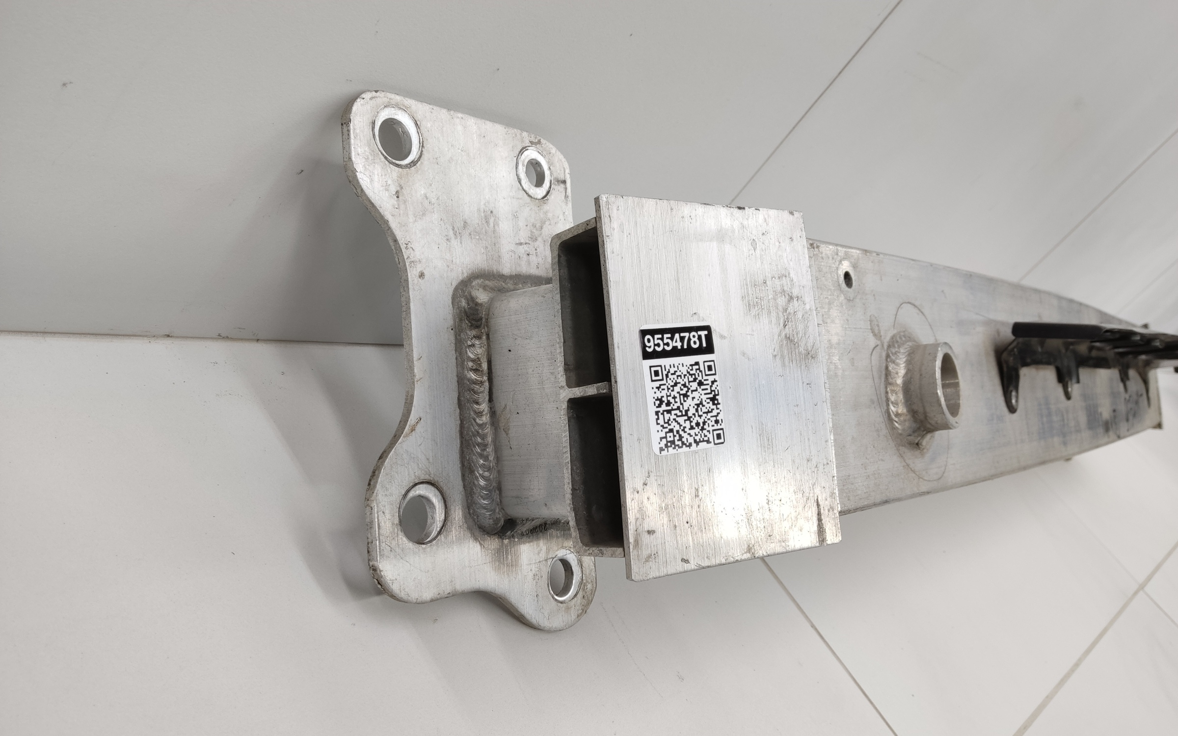 Усилитель переднего бампера Chery Tiggo 4