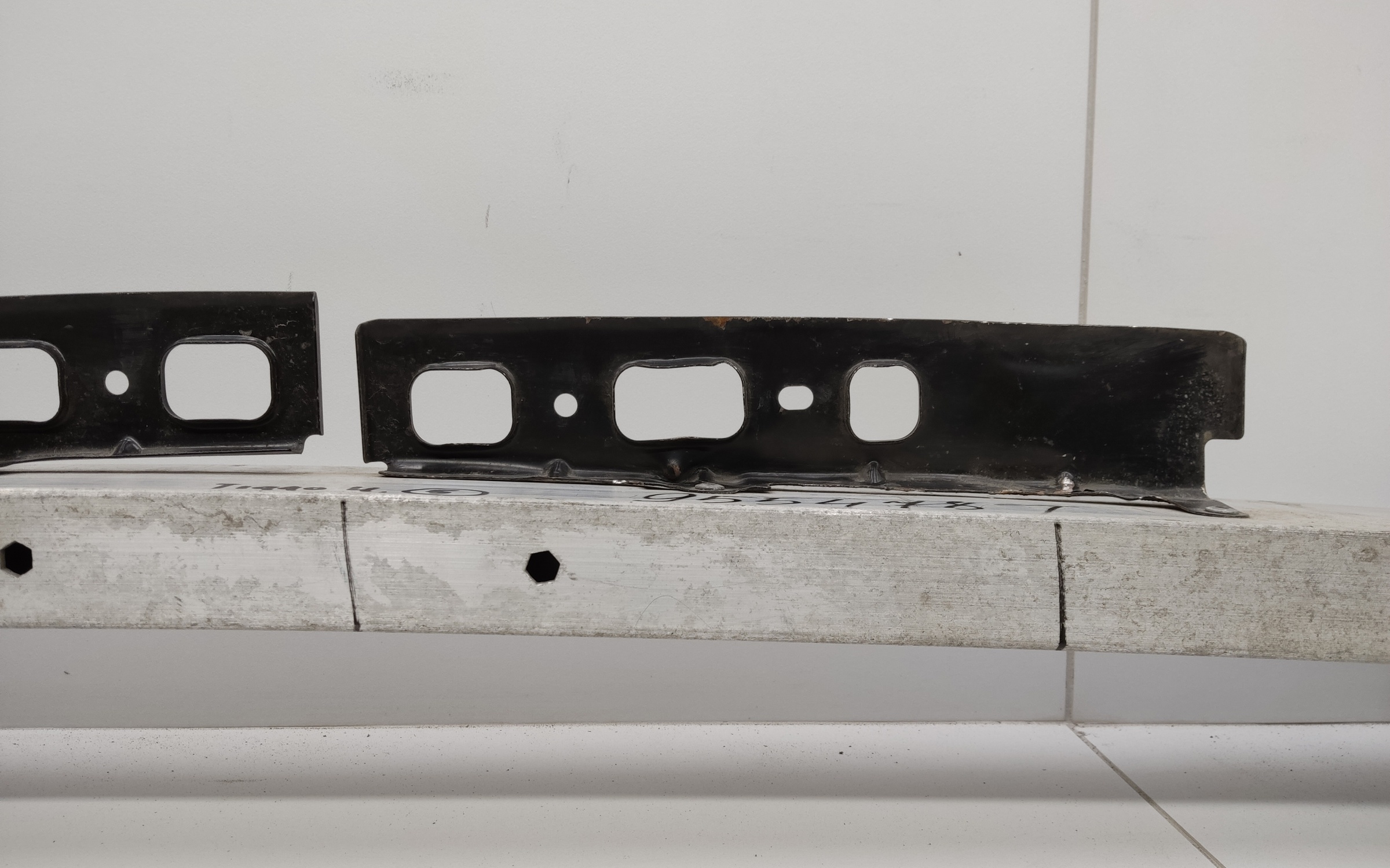 Усилитель переднего бампера Chery Tiggo 4