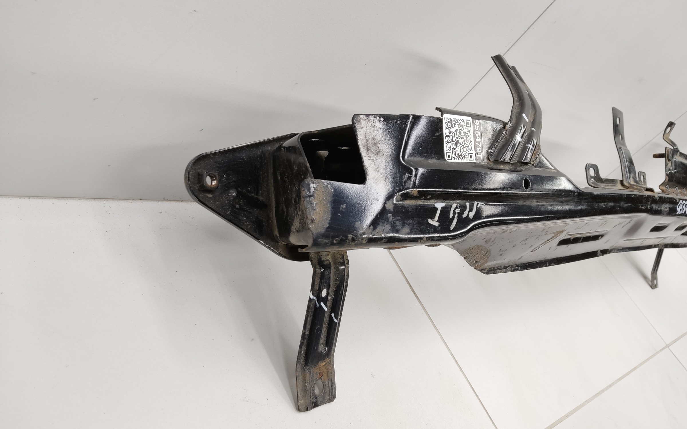 Усилитель заднего бампера Hyundai Creta 1