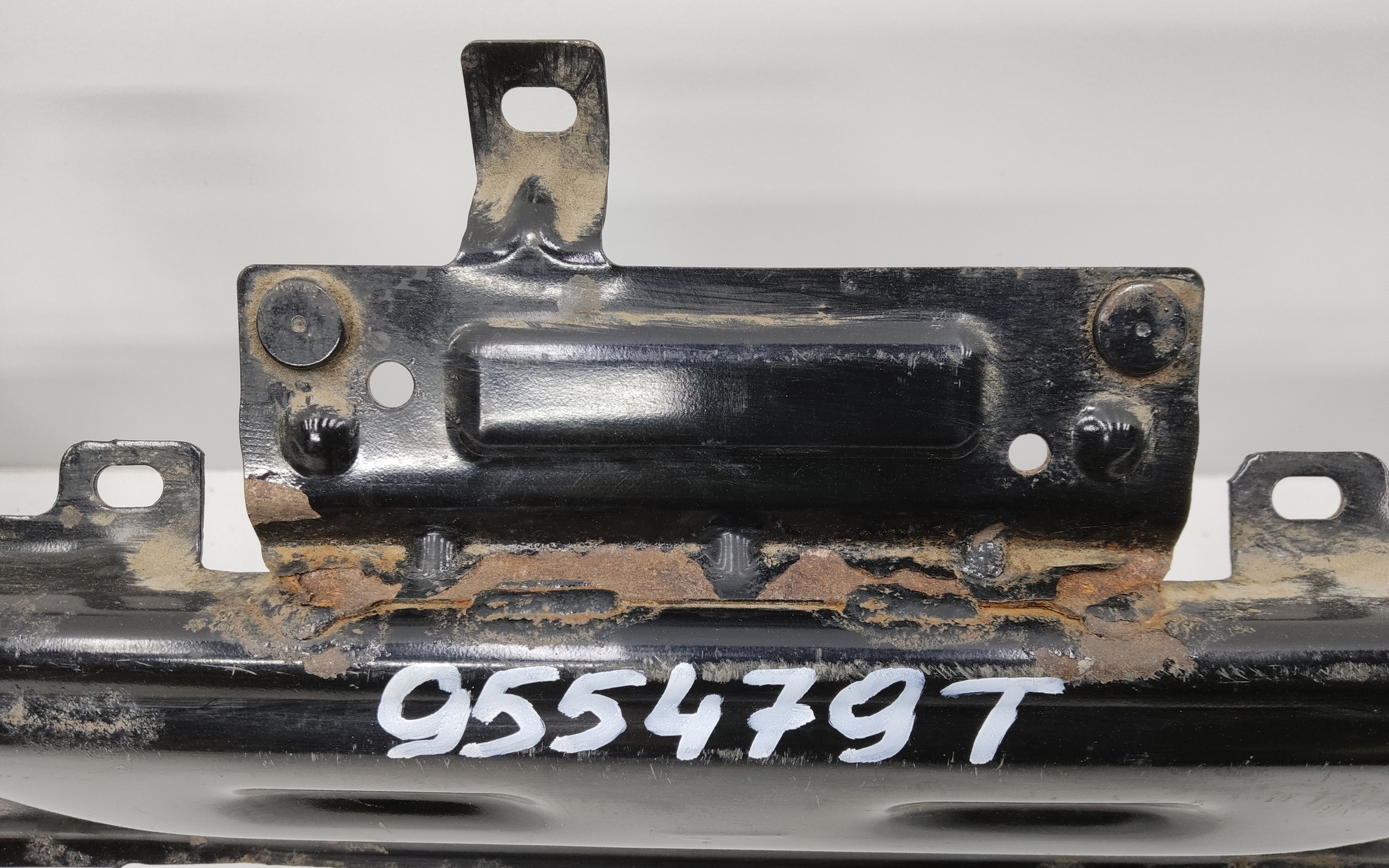 Усилитель заднего бампера Hyundai Creta 1