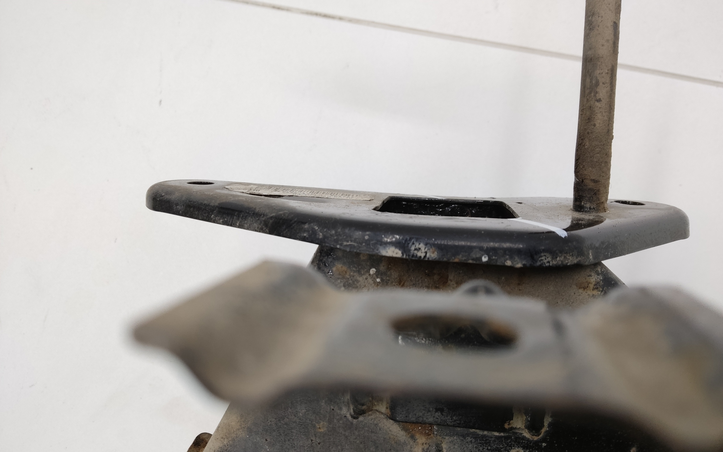 Усилитель заднего бампера Hyundai Creta 1