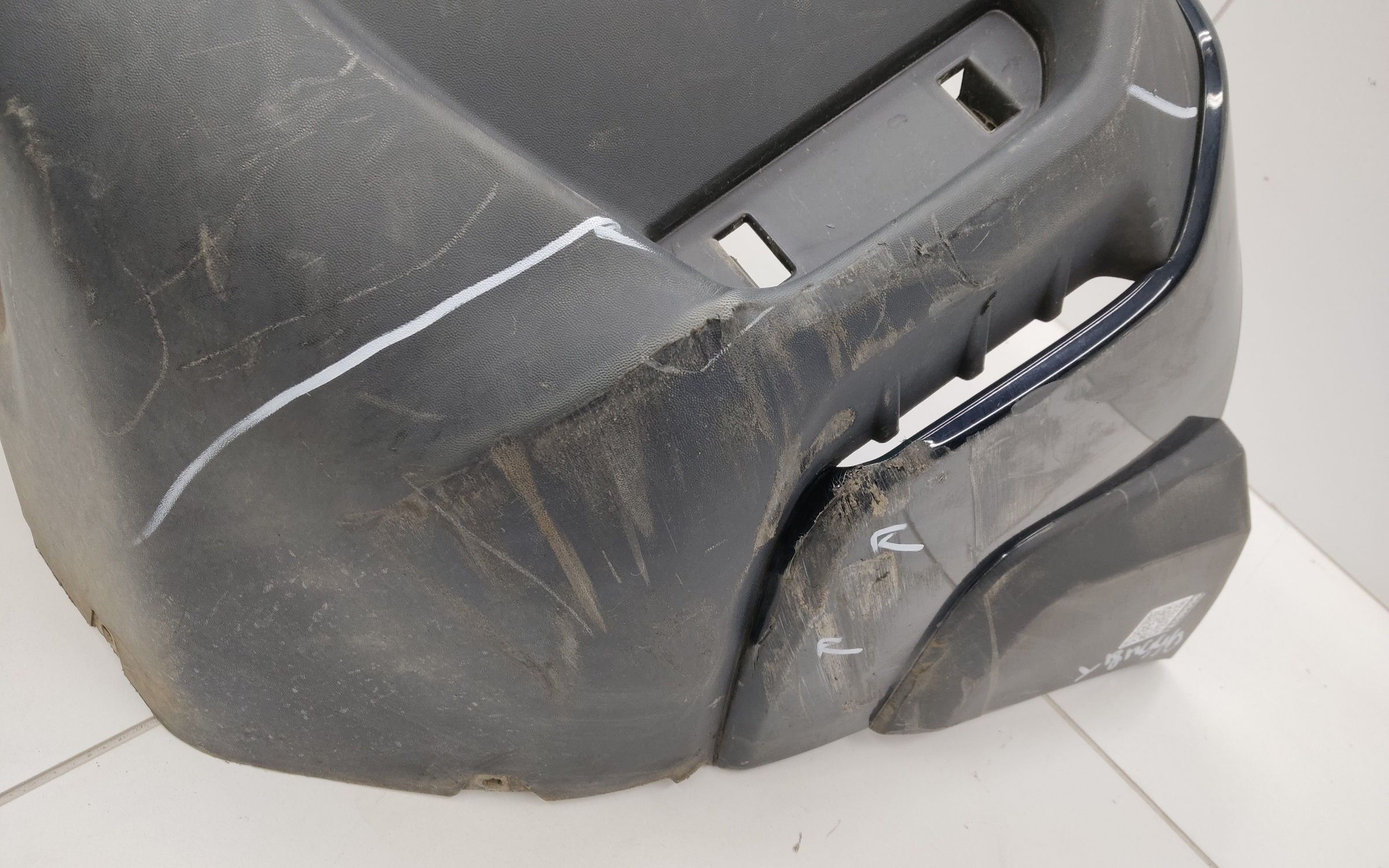 Бампер задний Lada Niva Travel