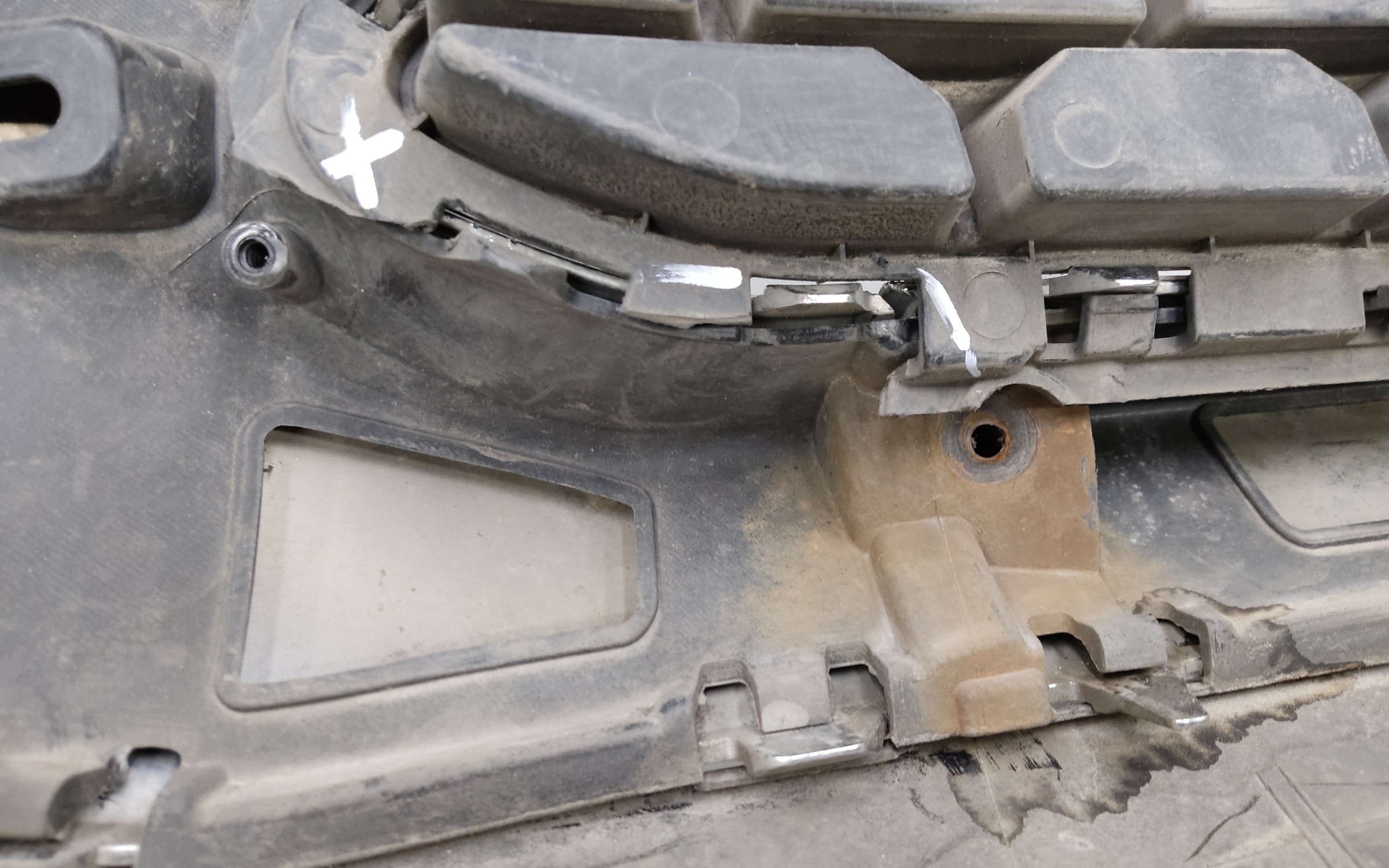 Бампер передний Hyundai Santa Fe 4 Restail