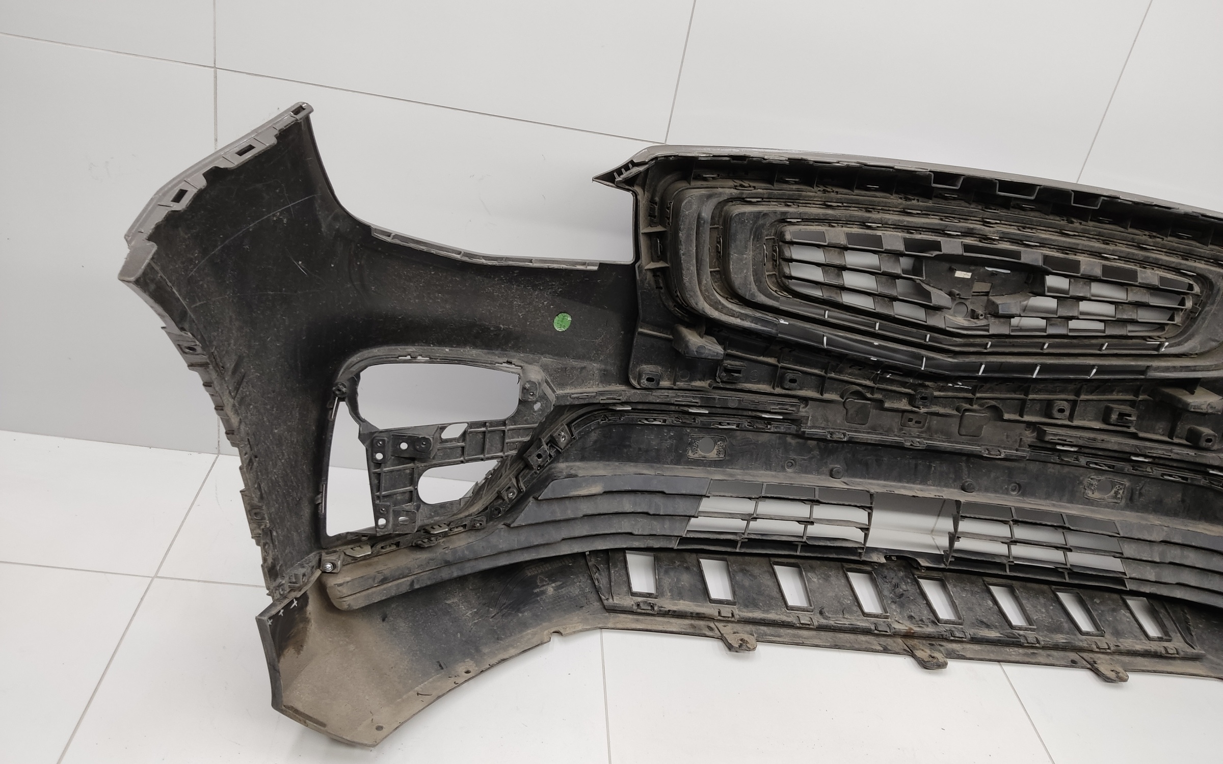 Бампер передний Geely Atlas Pro