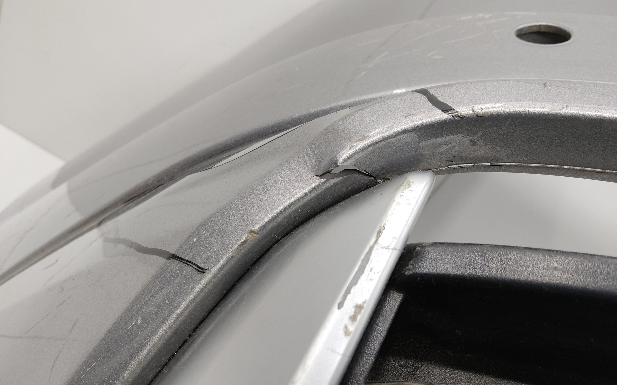 Бампер задний Geely Monjaro