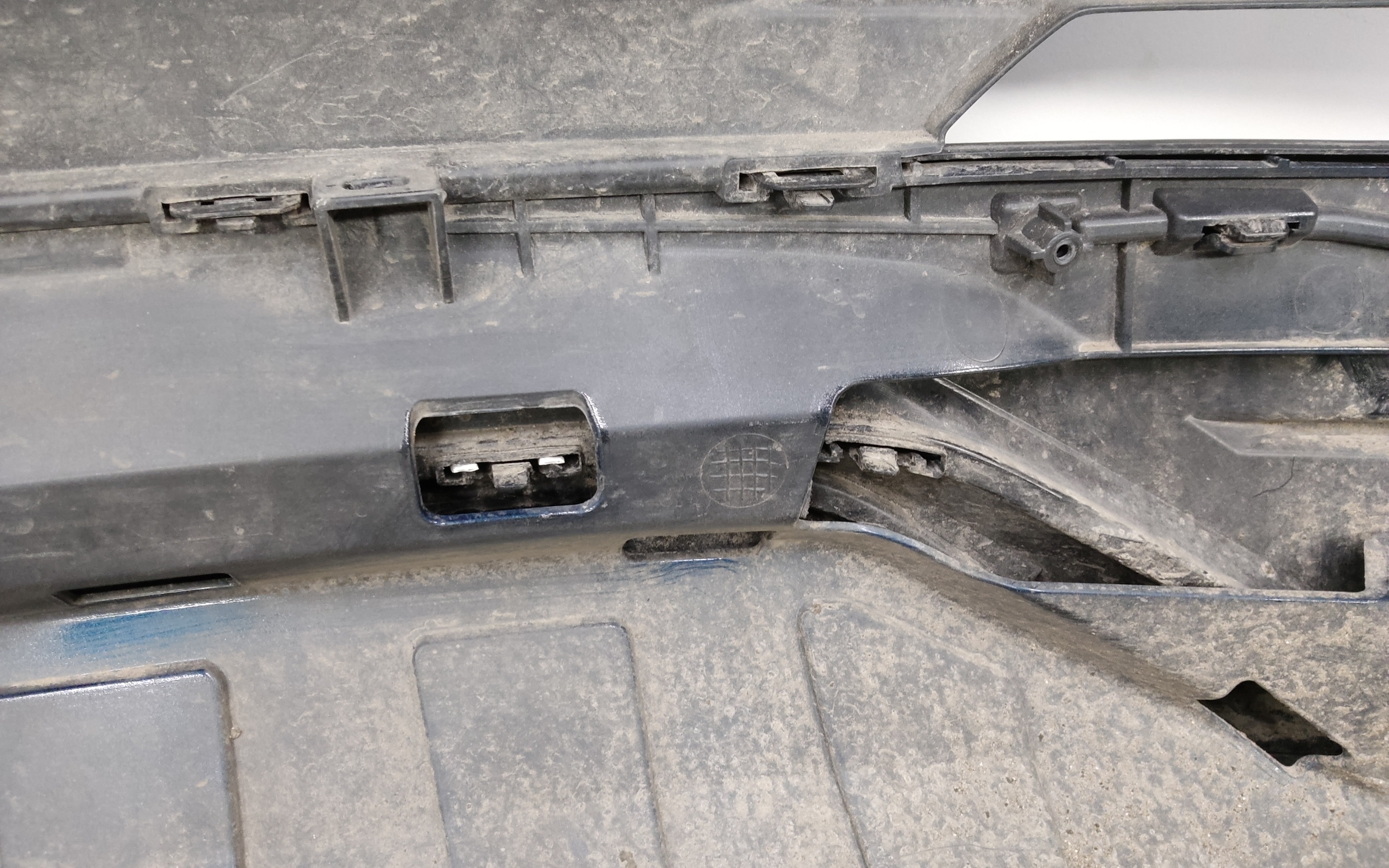 Бампер задний Geely Monjaro