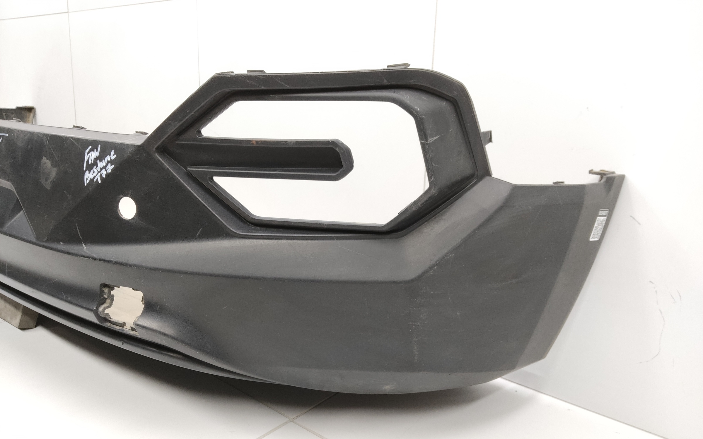 Бампер задний центральная часть FAW Bestune T77