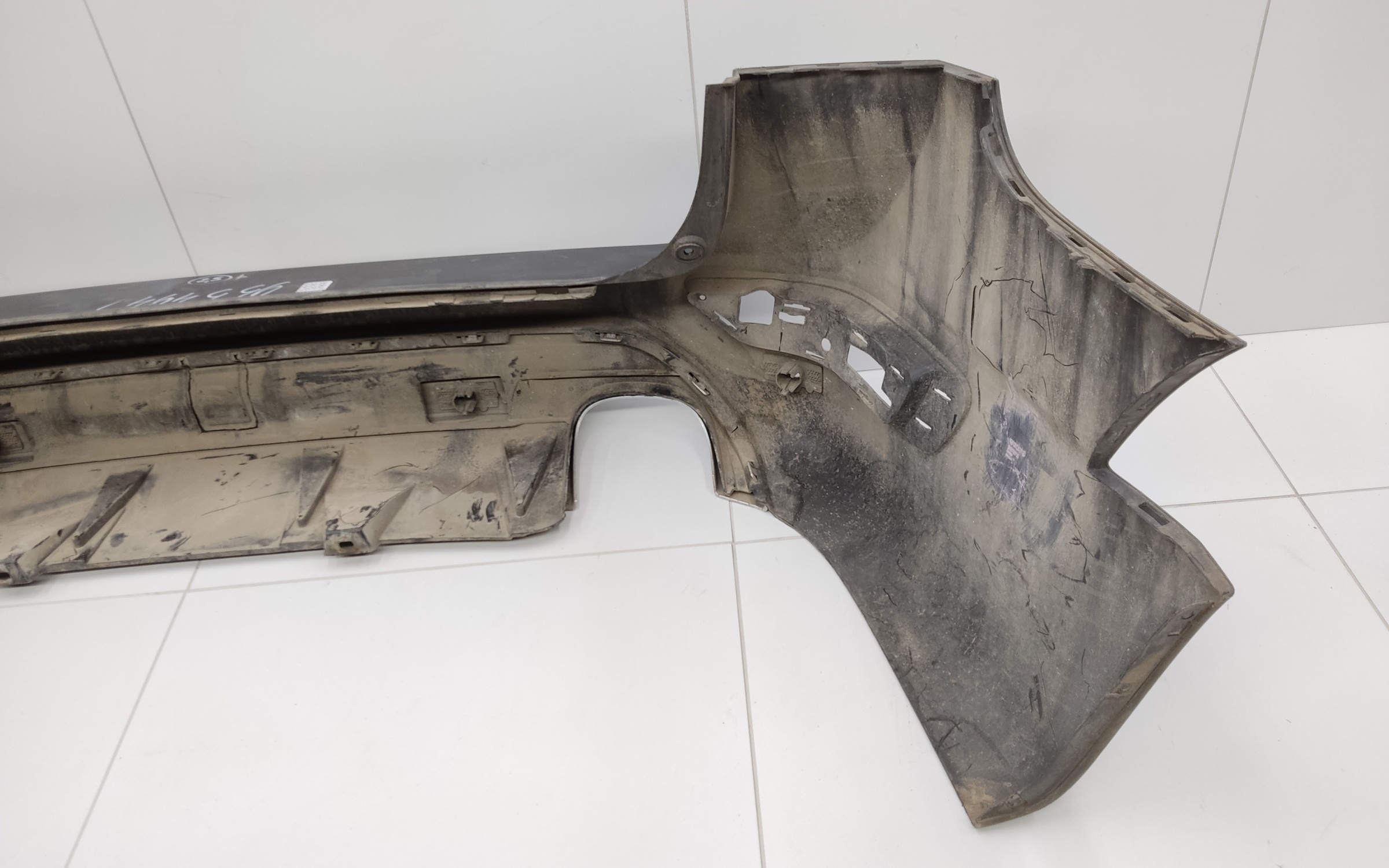 Бампер задний Volvo XC70 2 Cross Country под парктроники