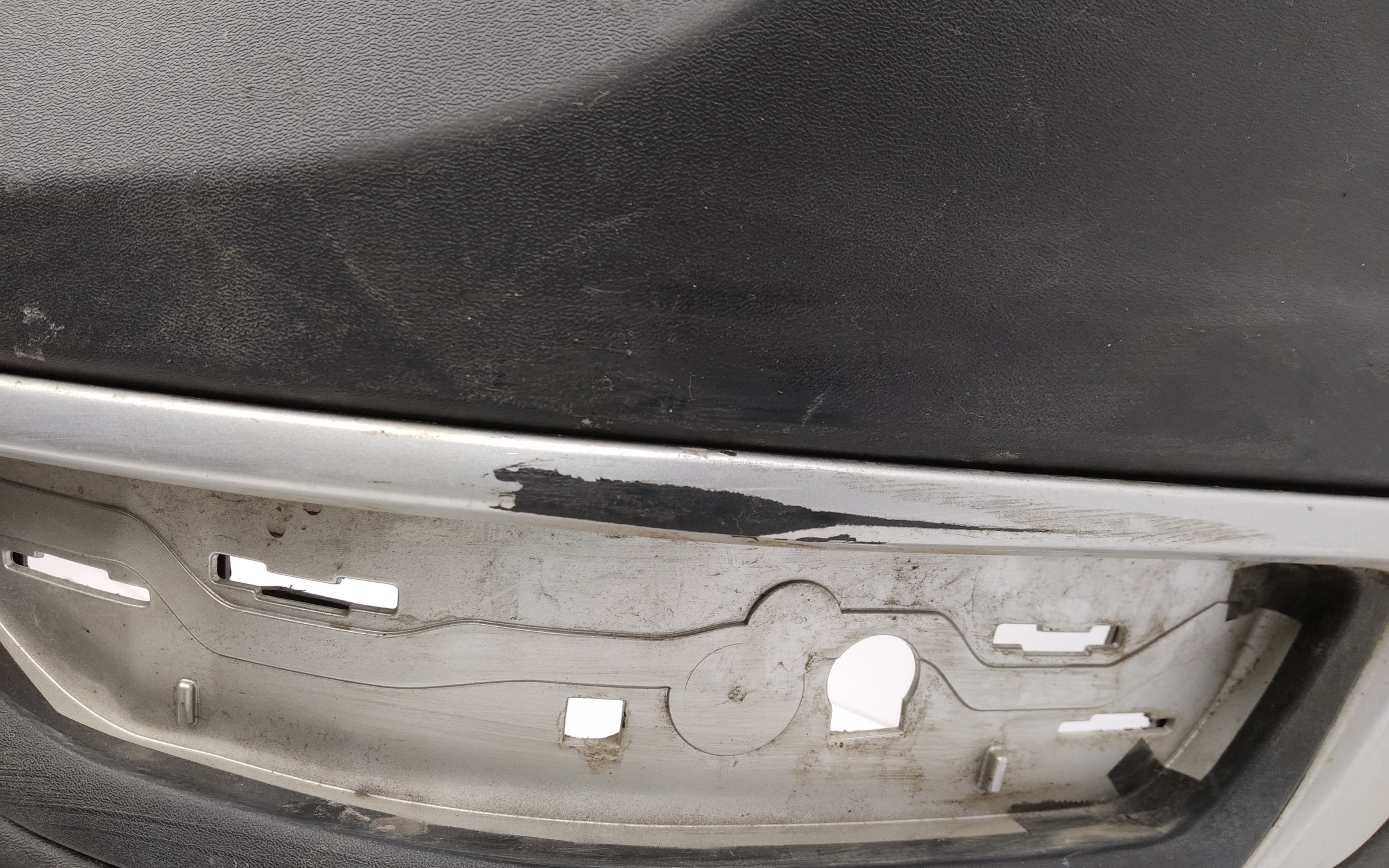 Бампер задний Volvo XC70 2 Cross Country под парктроники