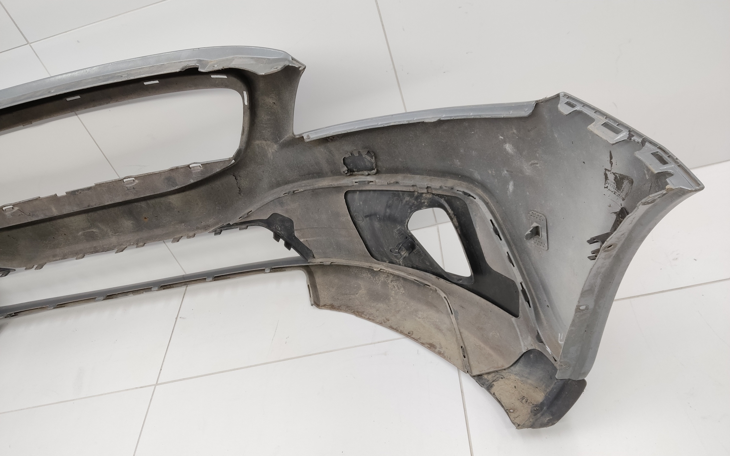 Бампер передний Volvo V40 Cross Country