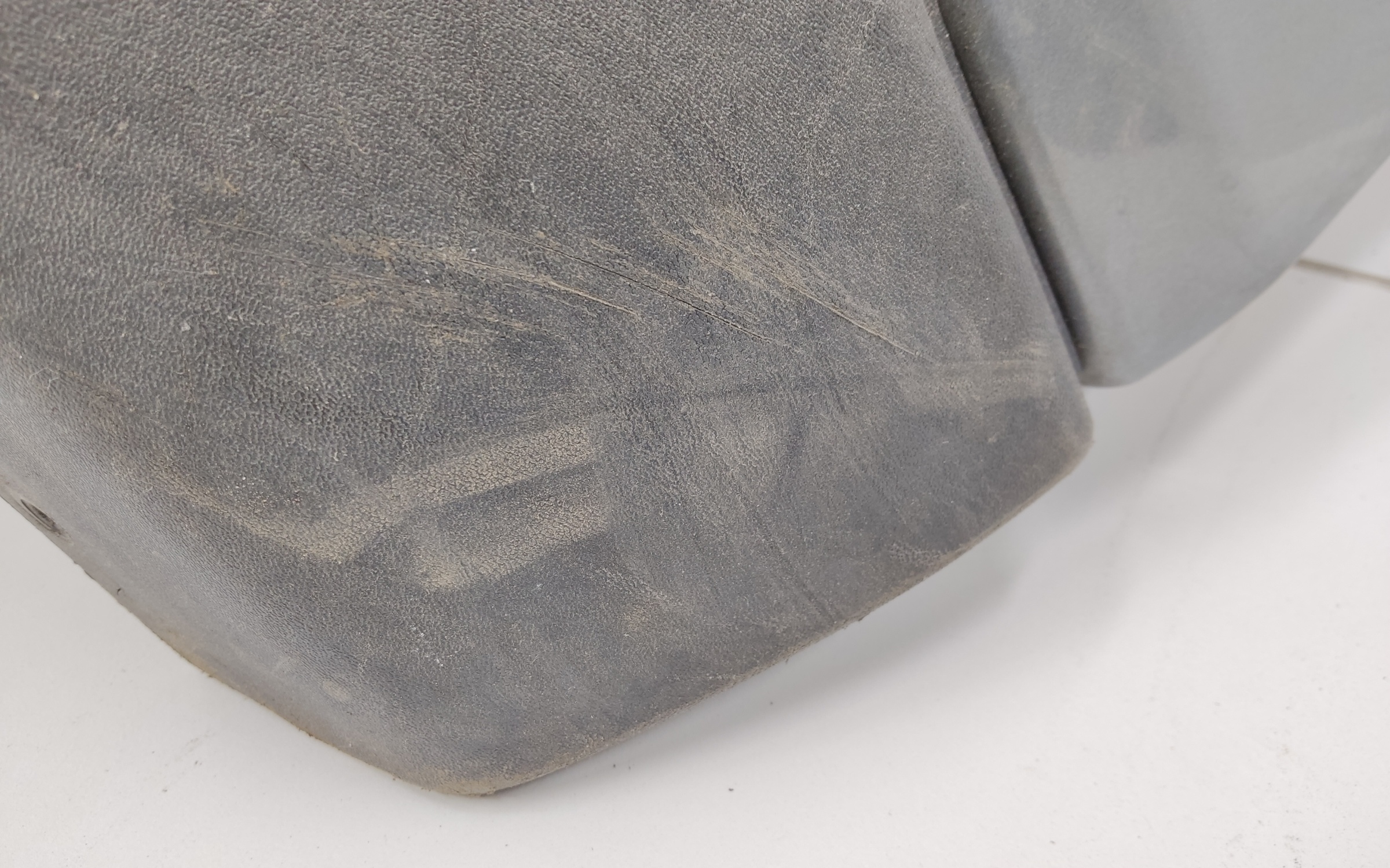 Бампер передний Volvo V40 Cross Country