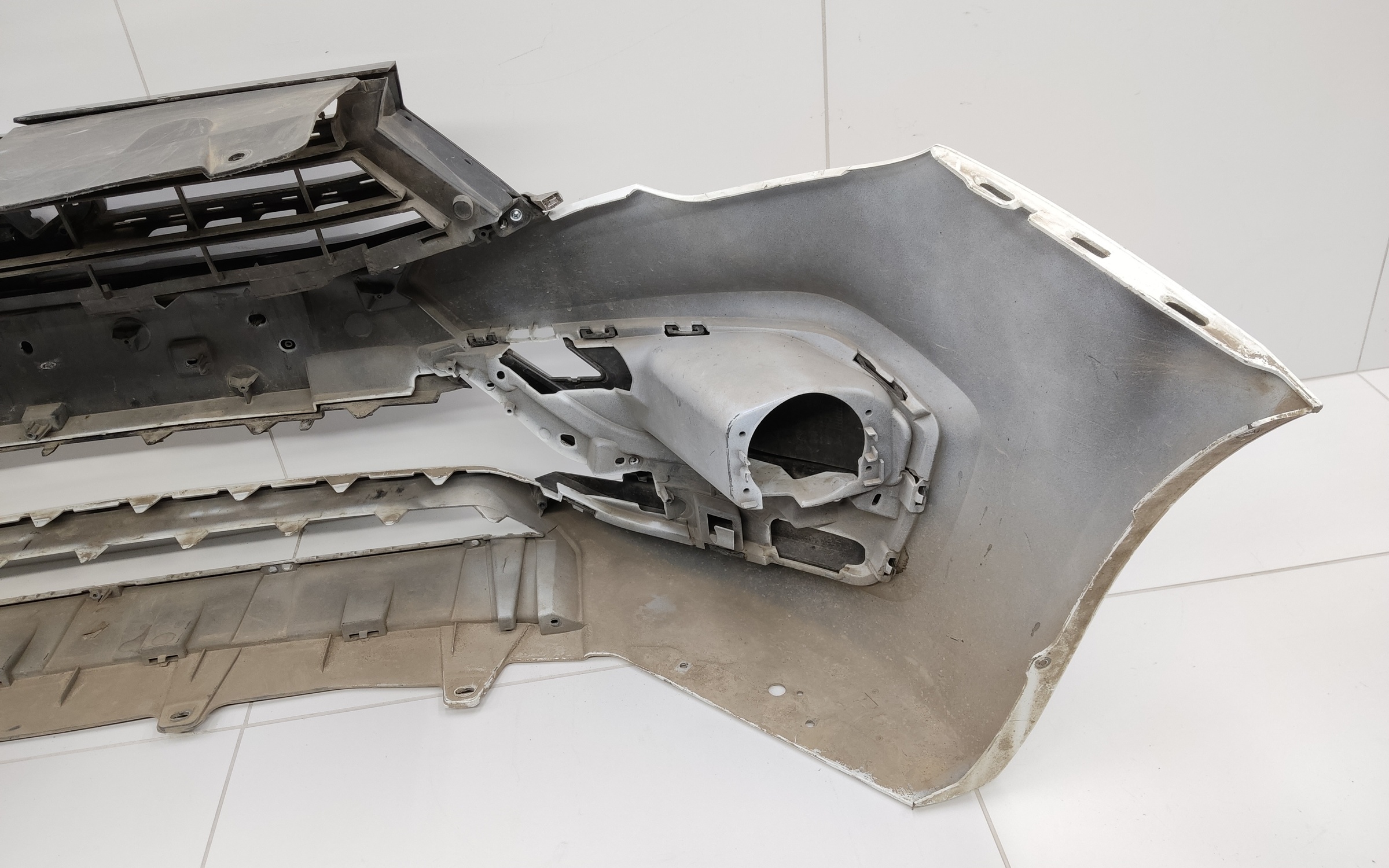 Бампер передний Lada Vesta 1 Restail