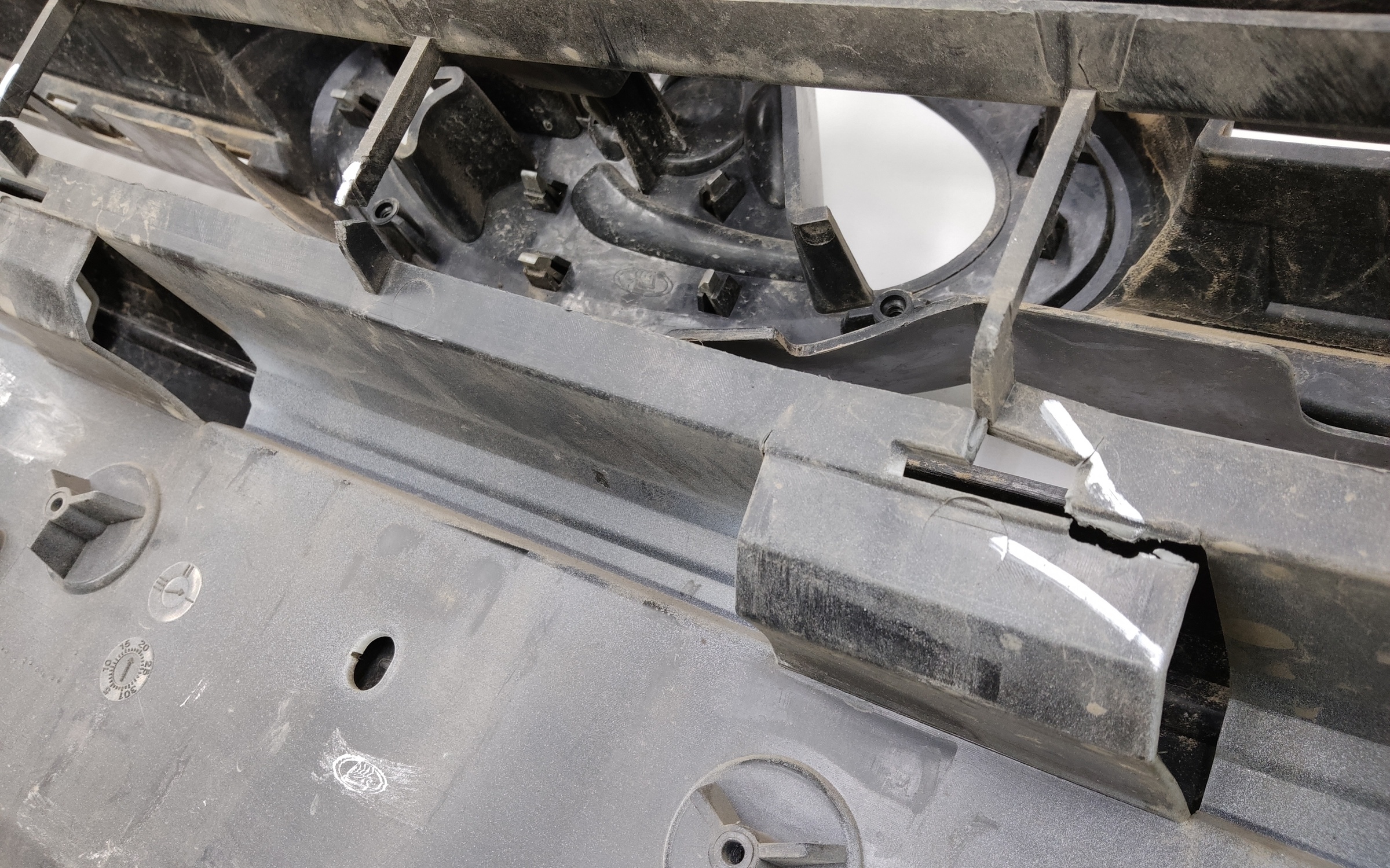 Бампер передний Lada Vesta 1 Restail