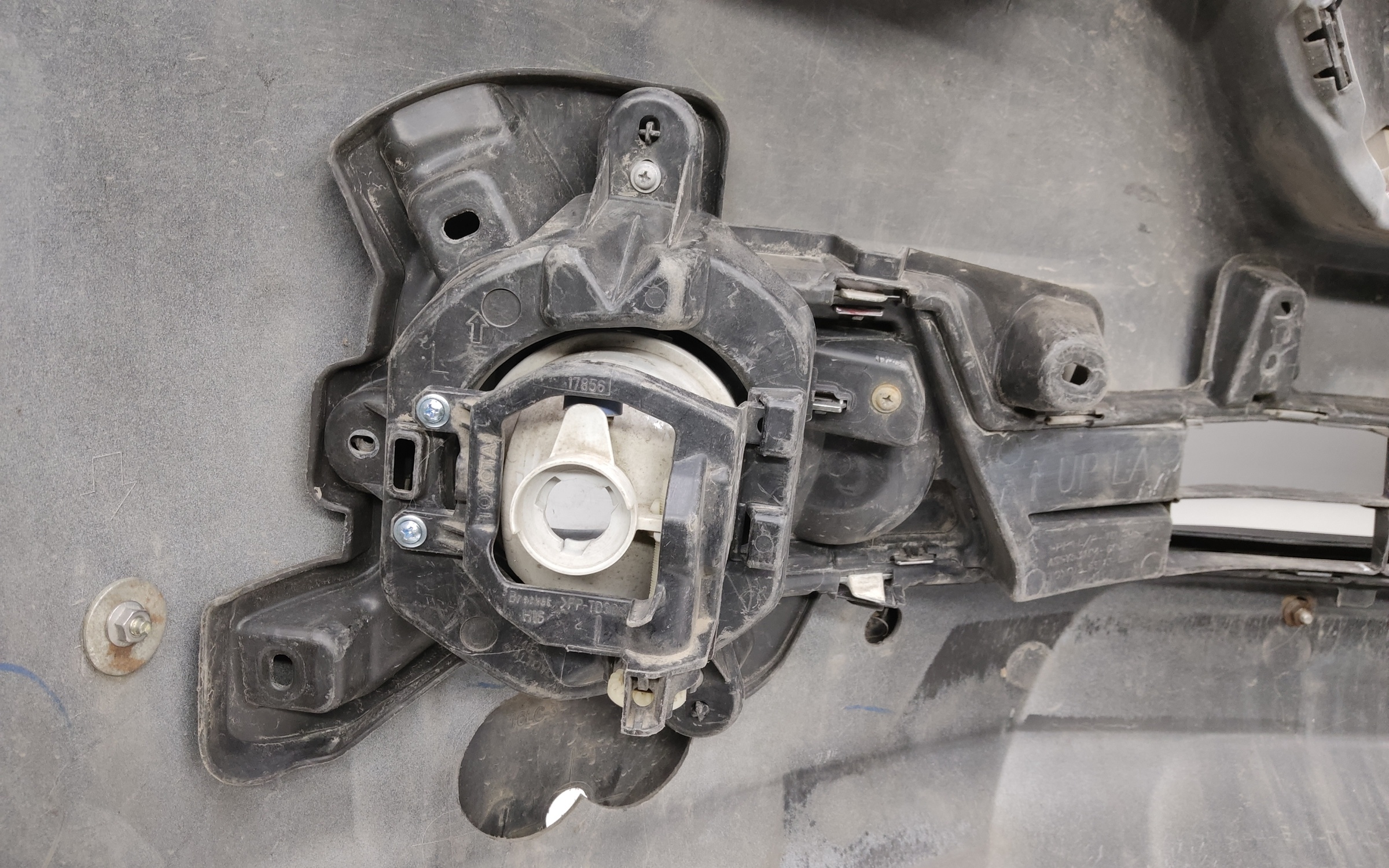 Бампер передний Toyota Land Cruiser 200 Restail 2