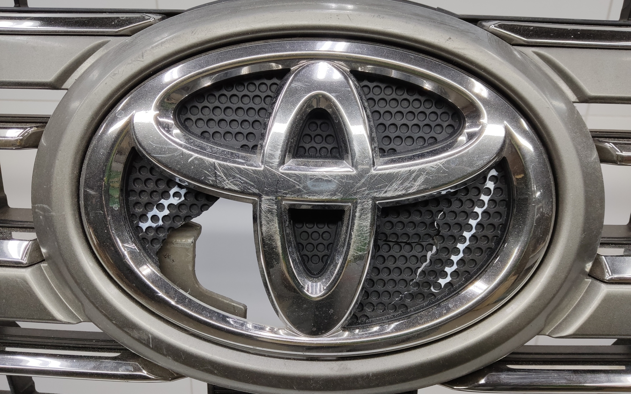 Бампер передний Toyota Land Cruiser 200 Restail 2