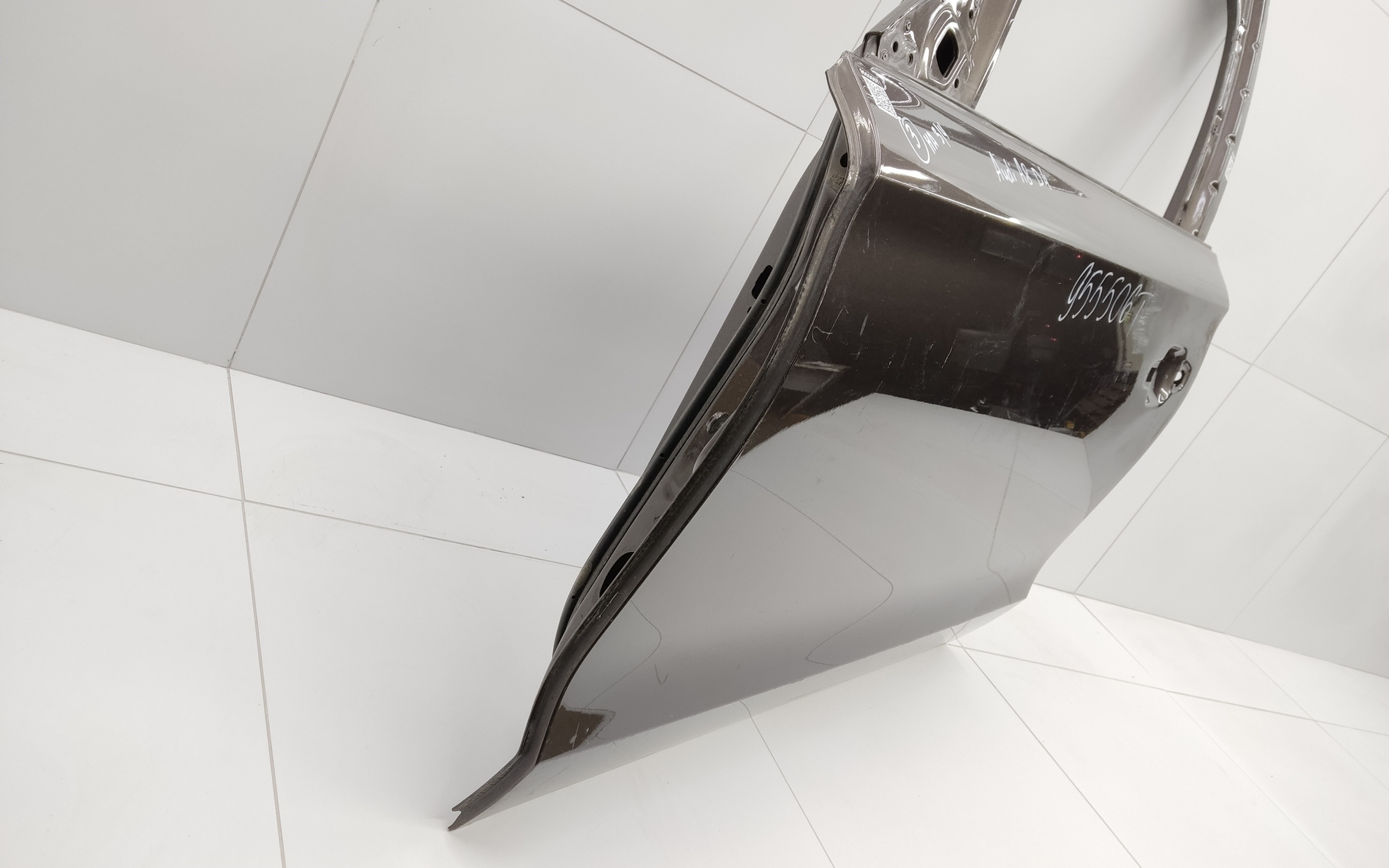 Дверь передняя левая Audi A8 D4