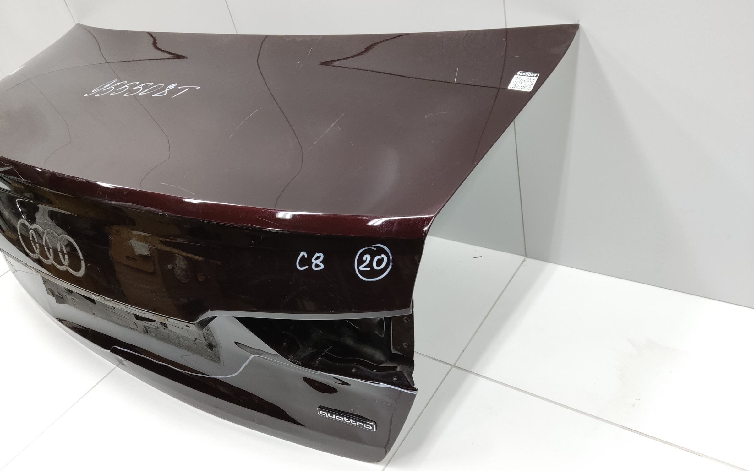 Крышка багажника Audi A6 C8 Sedan