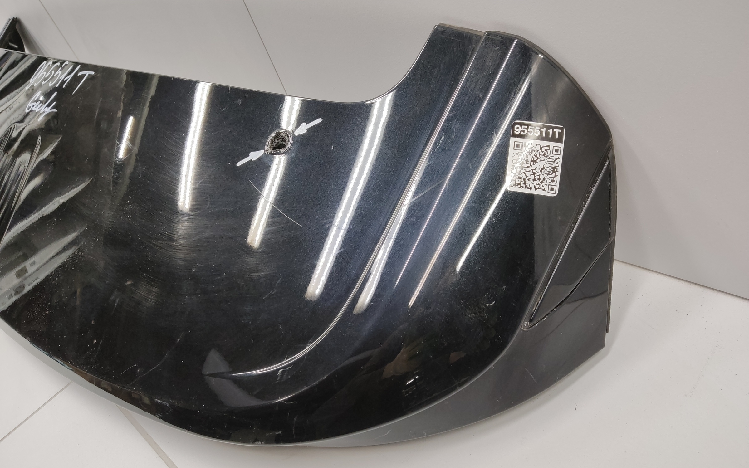 Спойлер крышки багажника Geely Atlas 2