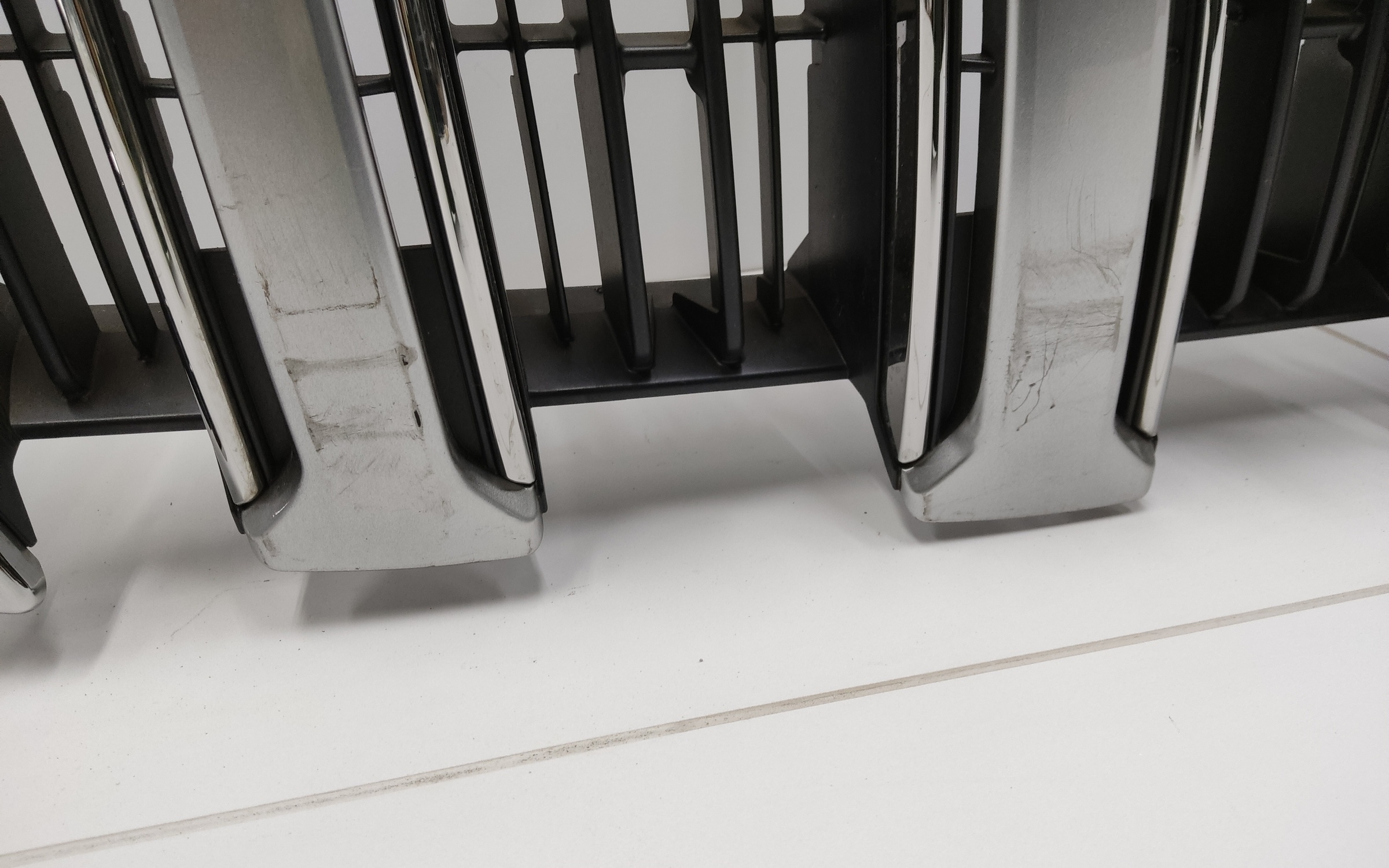 Решетка радиатора Toyota Land Cruiser Prado 150 Restail 1