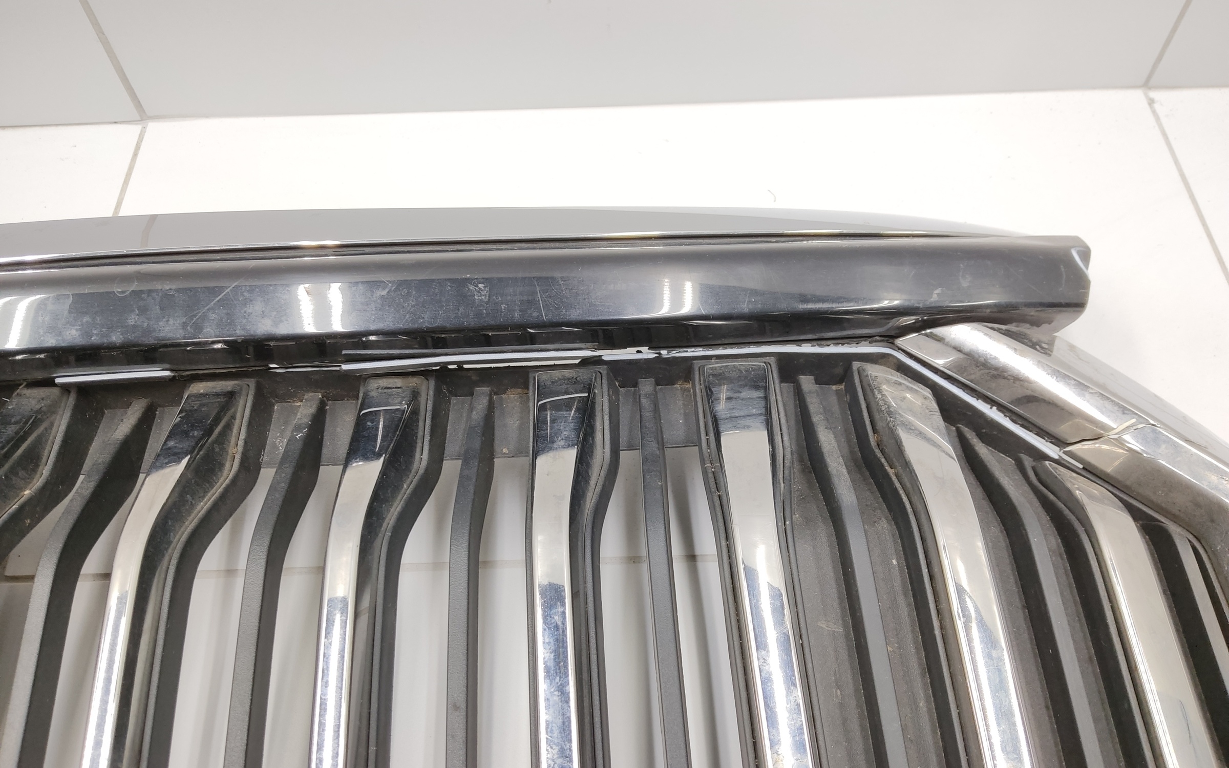 Решетка радиатора Geely Okavango под камеру