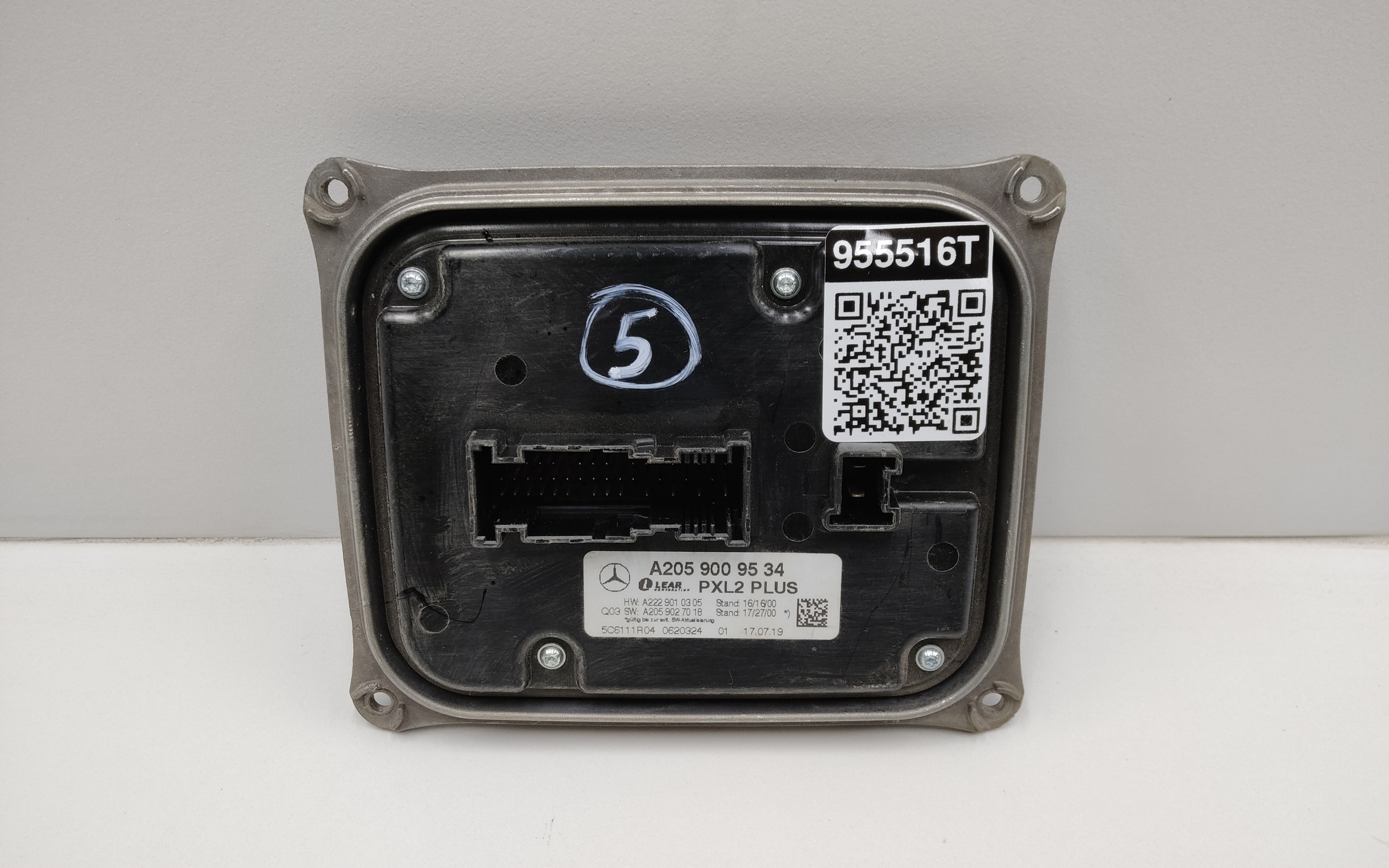 Блок управления фарой передней левой Mercedes Benz S-klasse W222