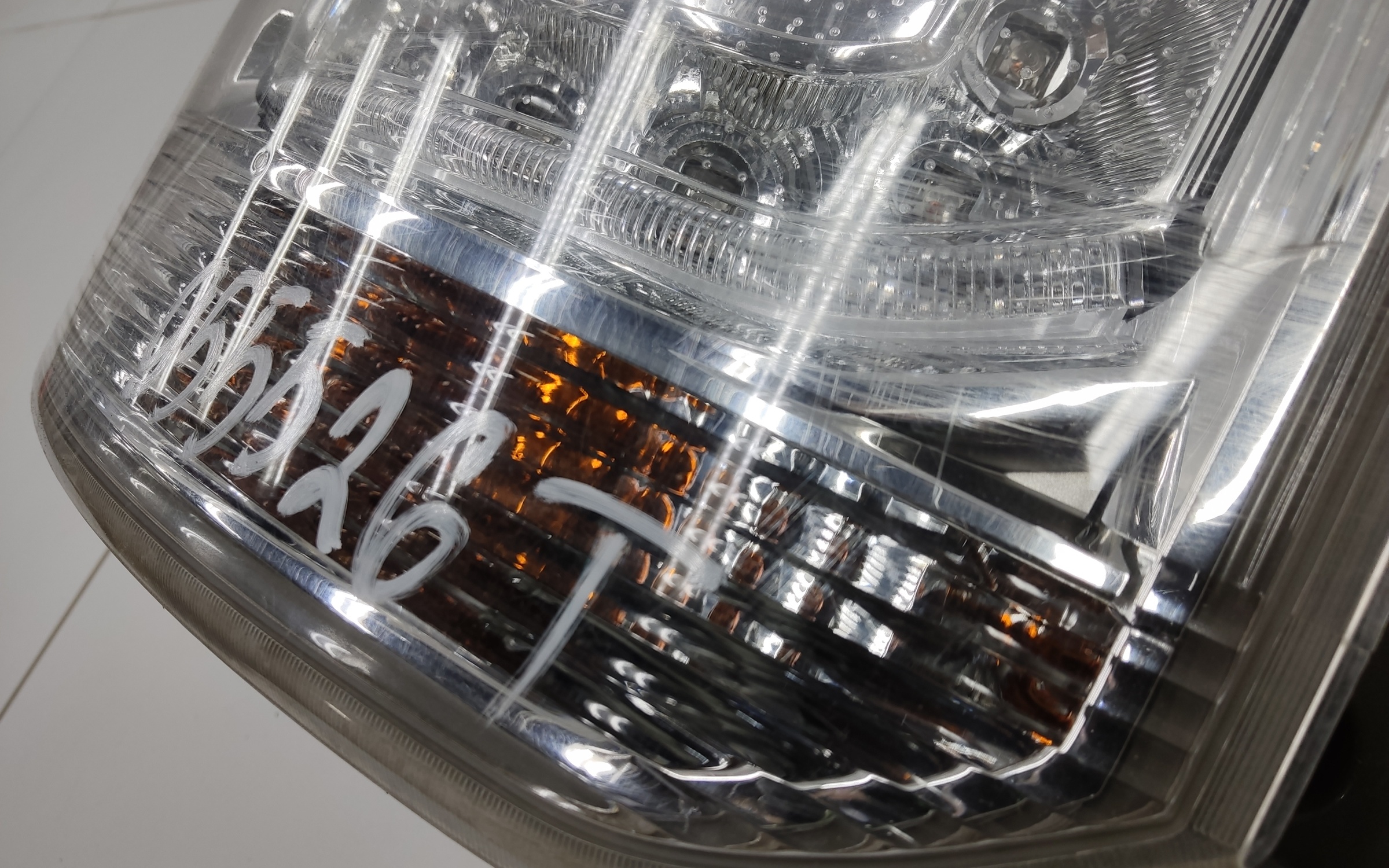 Фонарь задний левый наружный Mitsubishi Outlander 3  LED