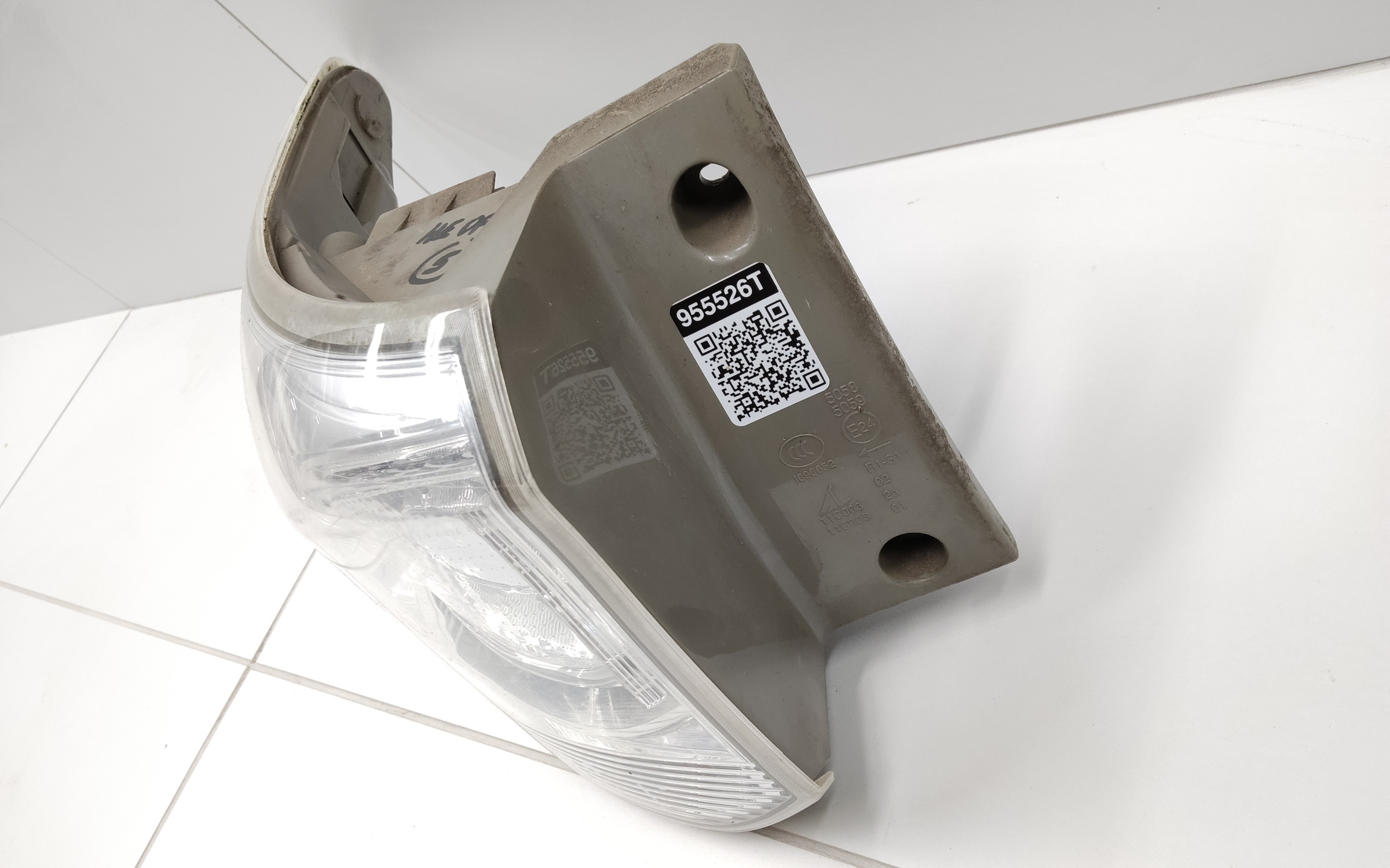 Фонарь задний левый наружный Mitsubishi Outlander 3  LED