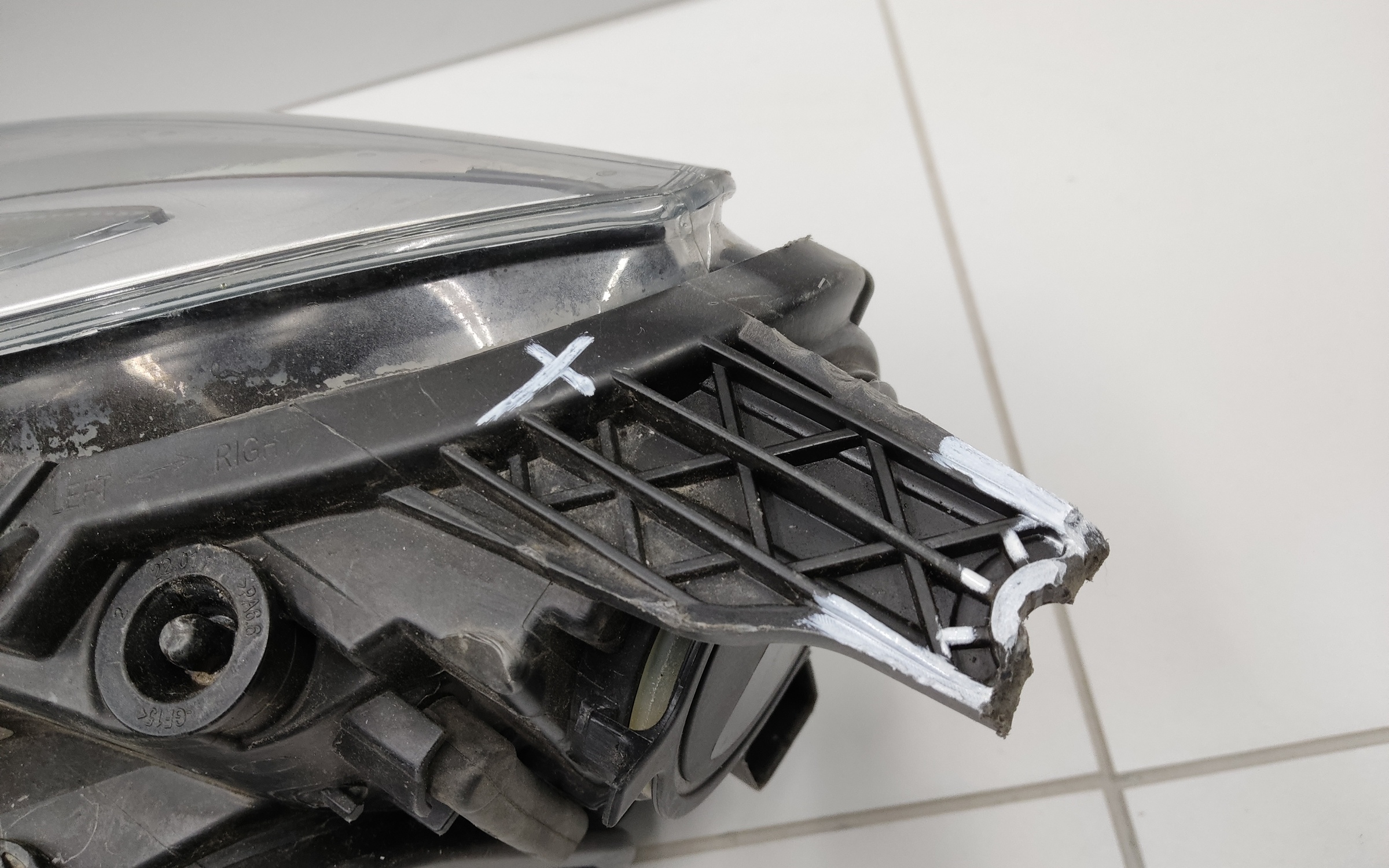 Фара передняя правая Volvo V40 Cross Country галоген