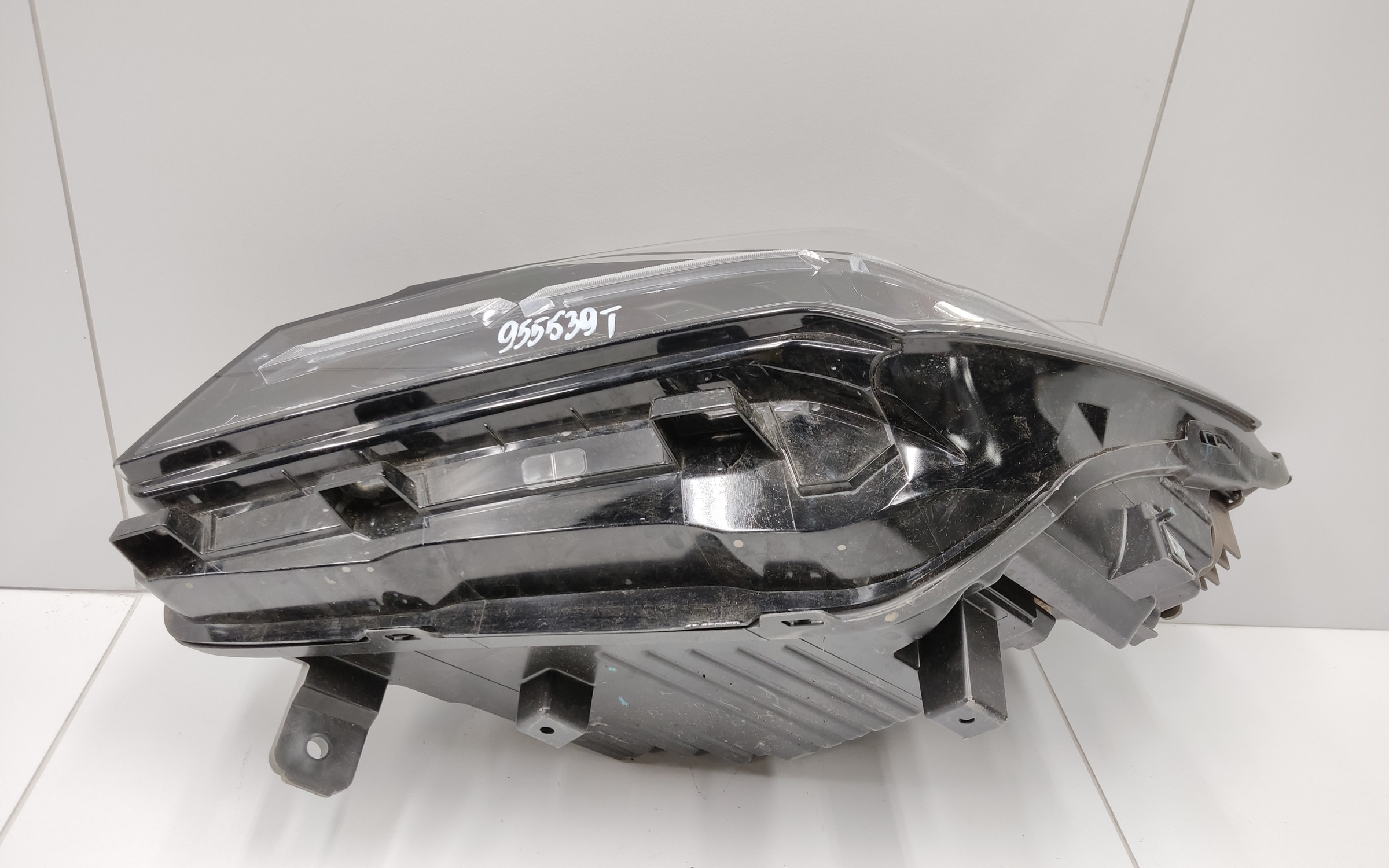 Фара передняя левая Geely Coolray Restail LED