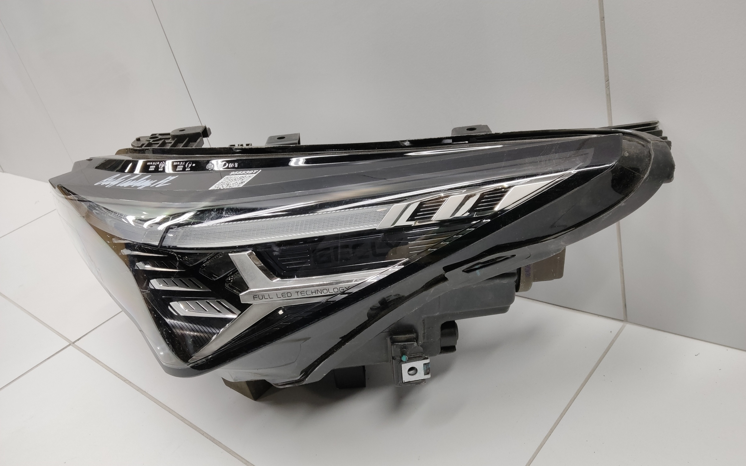 Фара передняя левая Geely Coolray Restail LED