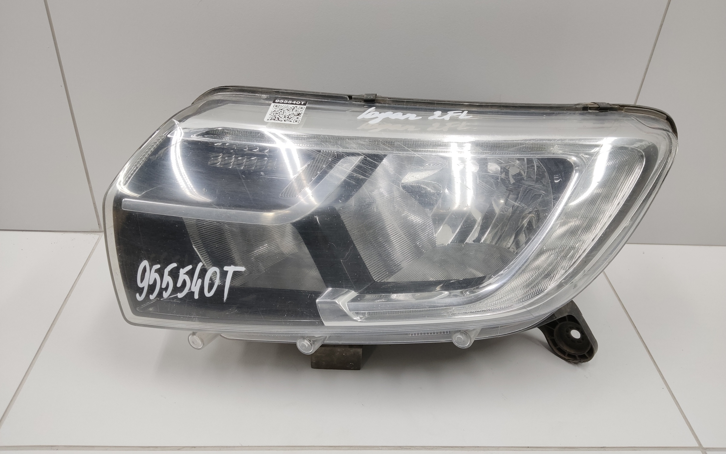 Фара передняя левая Renault Logan 2 Restail галоген с ДХО