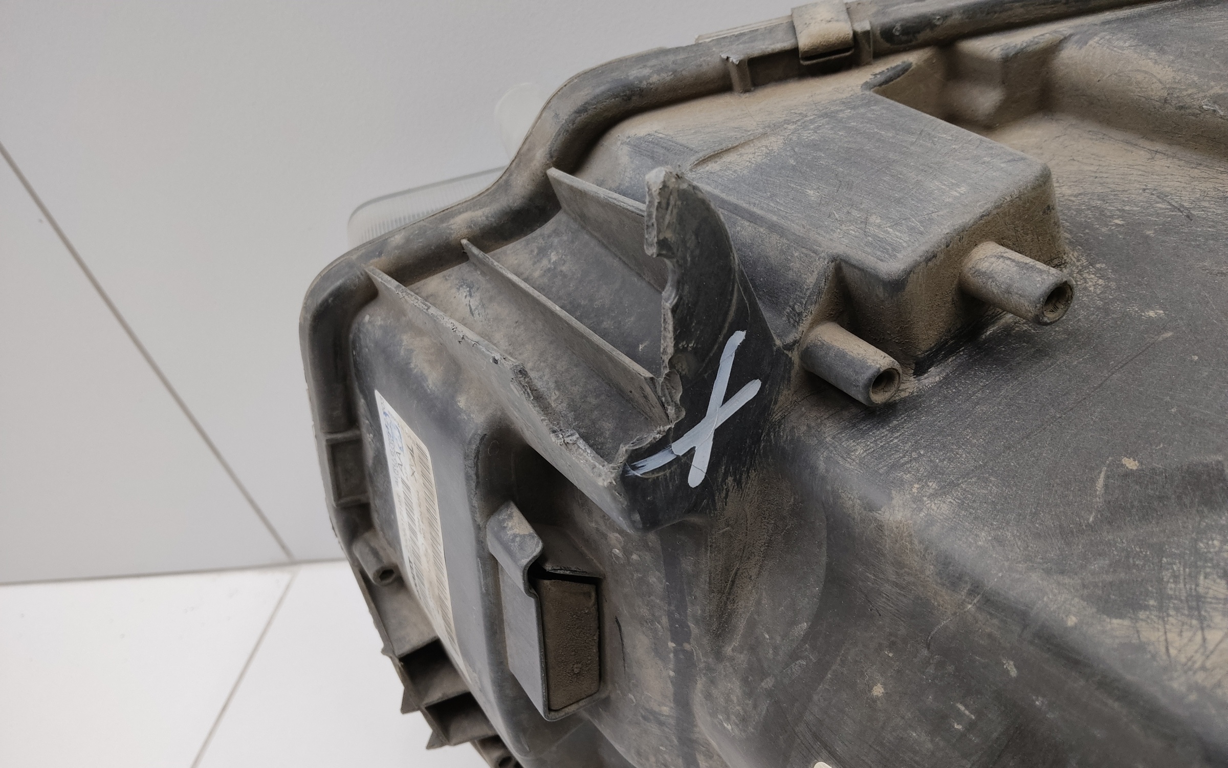 Фара передняя левая Renault Logan 2 Restail галоген с ДХО