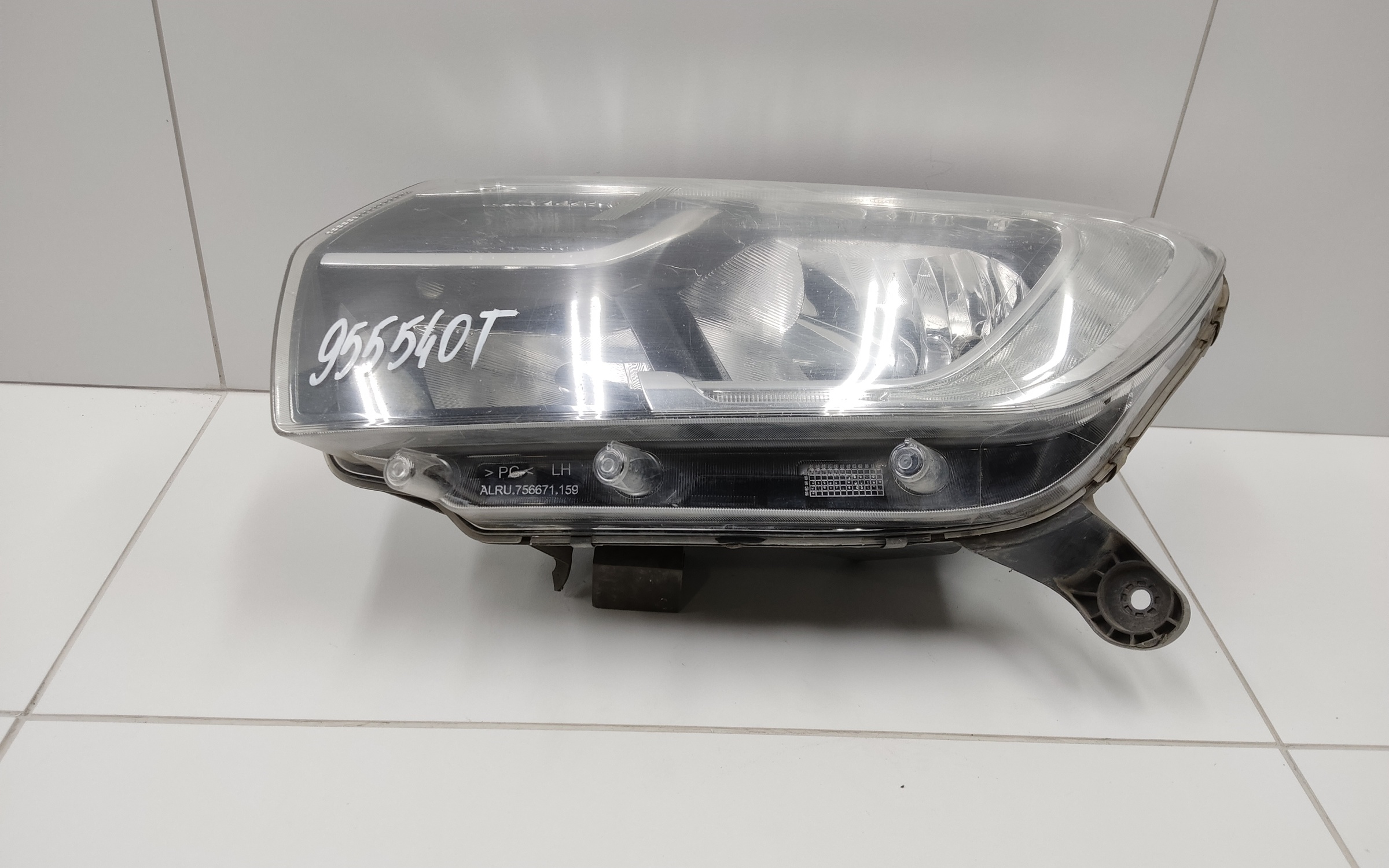 Фара передняя левая Renault Logan 2 Restail галоген с ДХО