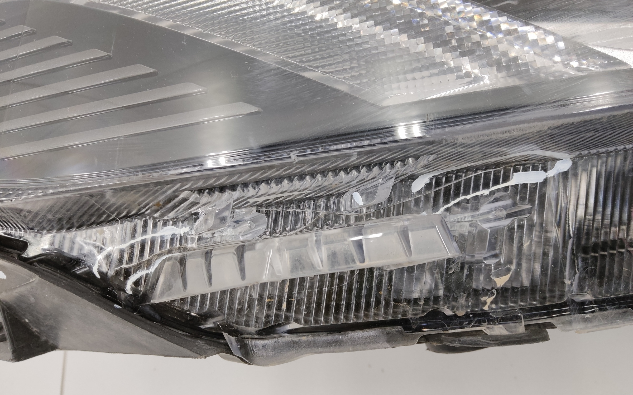 Фара передняя правая Kaiyi E5 галоген