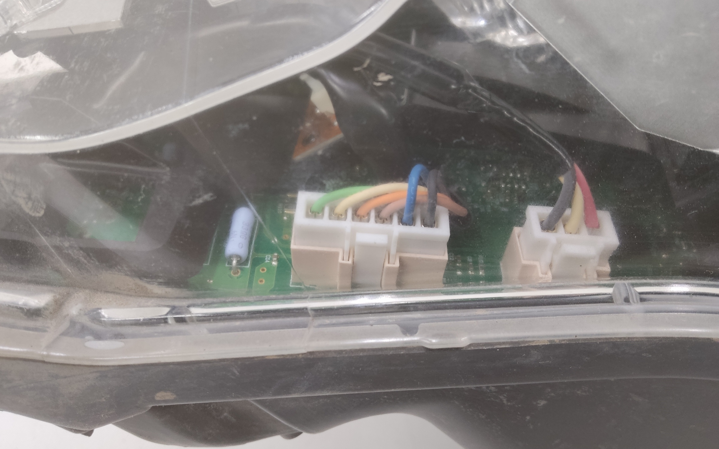 Фара передняя левая Toyota Camry V55 Restail галоген LED