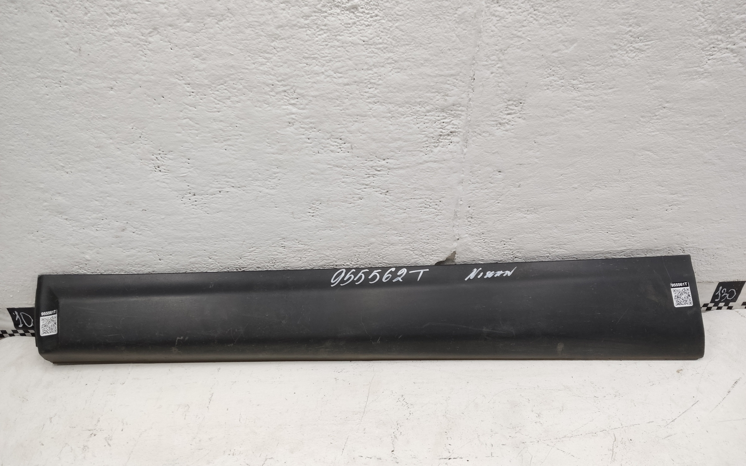 Накладка двери передней левой Nissan Qashqai 2