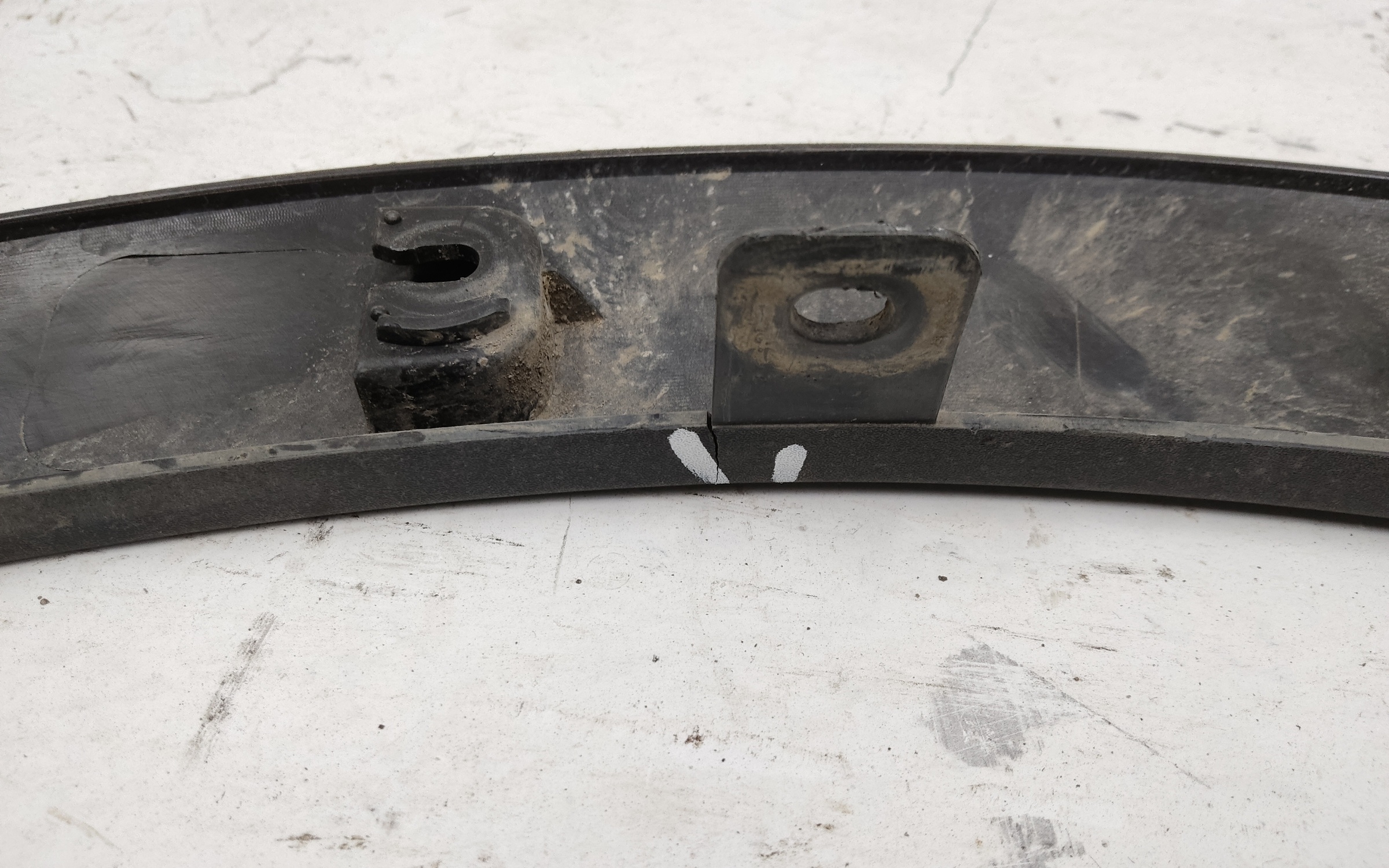 Накладка крыла переднего правого Chery Tiggo 7 Pro