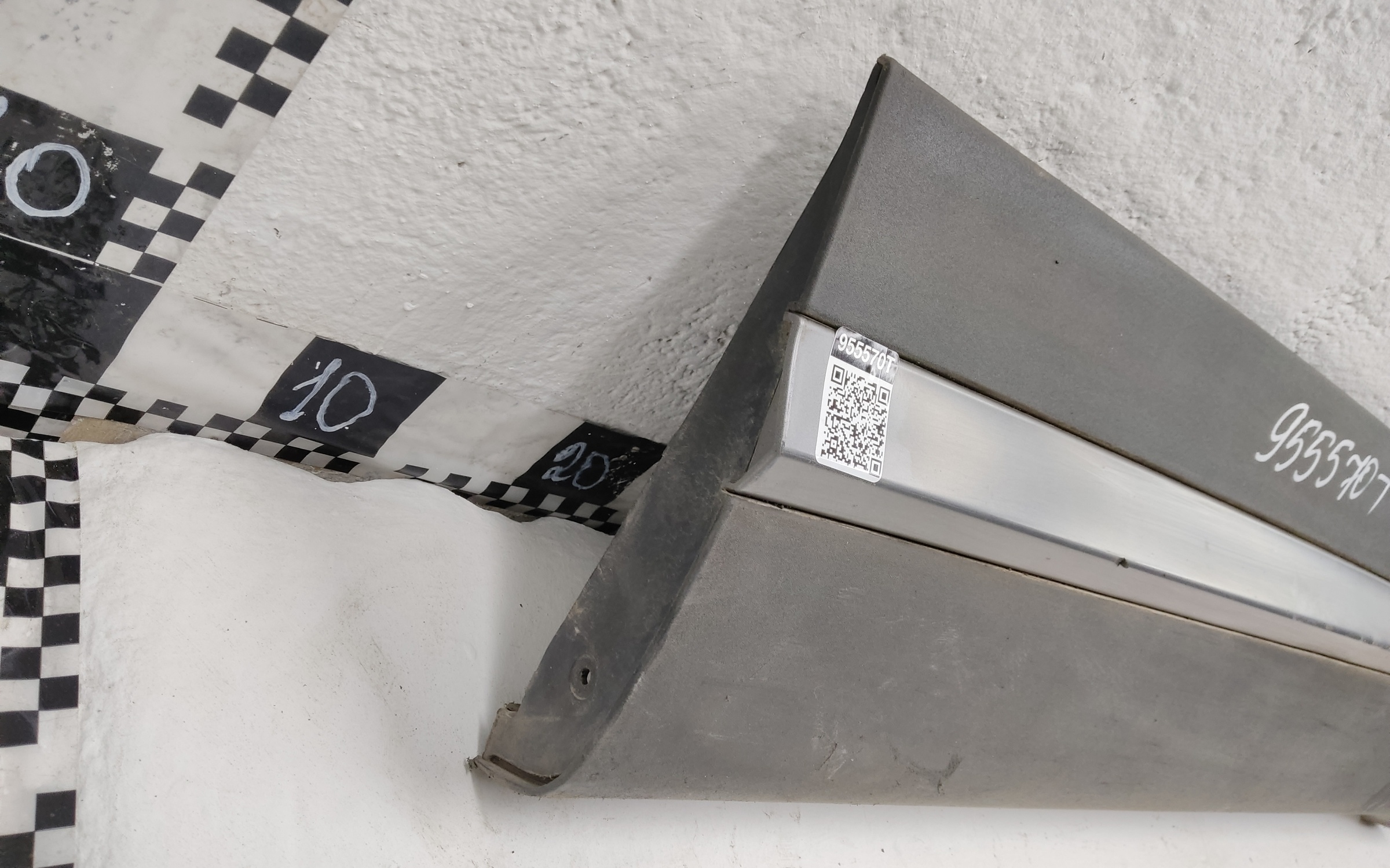 Накладка двери передней правой Chery Tiggo 7 Pro