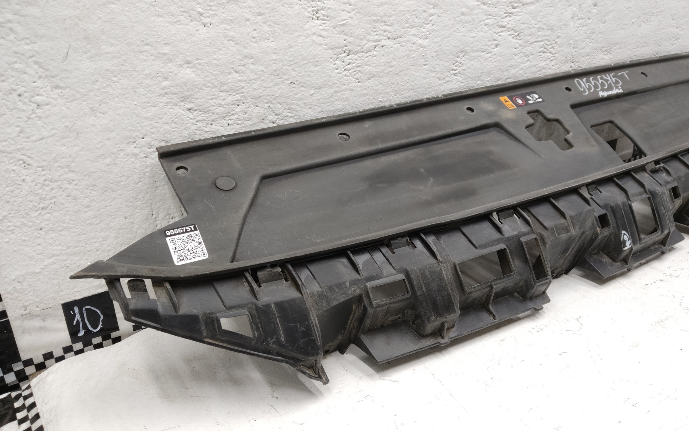 Накладка передней панели Hyundai Santa Fe 4 Restail