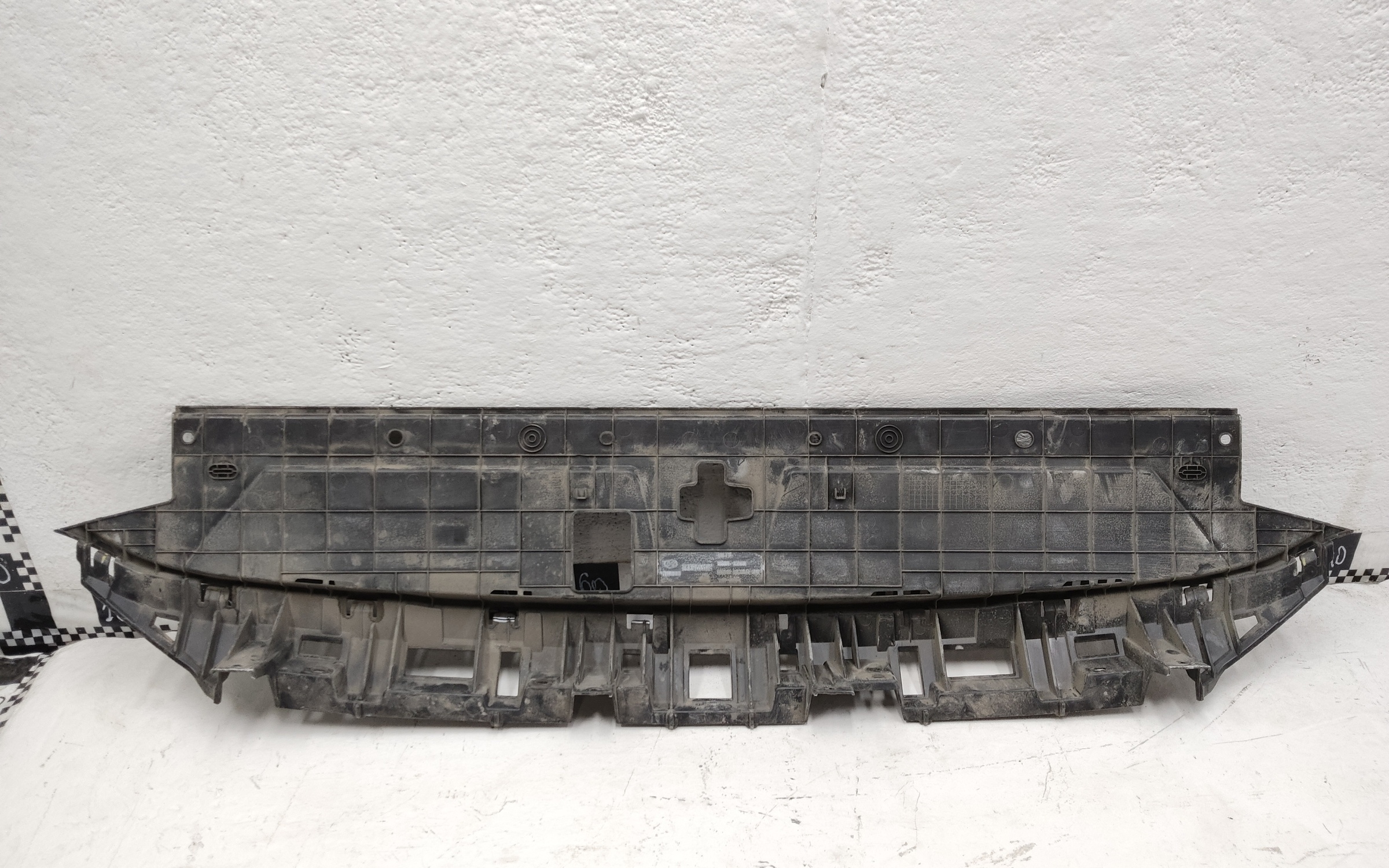 Накладка передней панели Hyundai Santa Fe 4 Restail