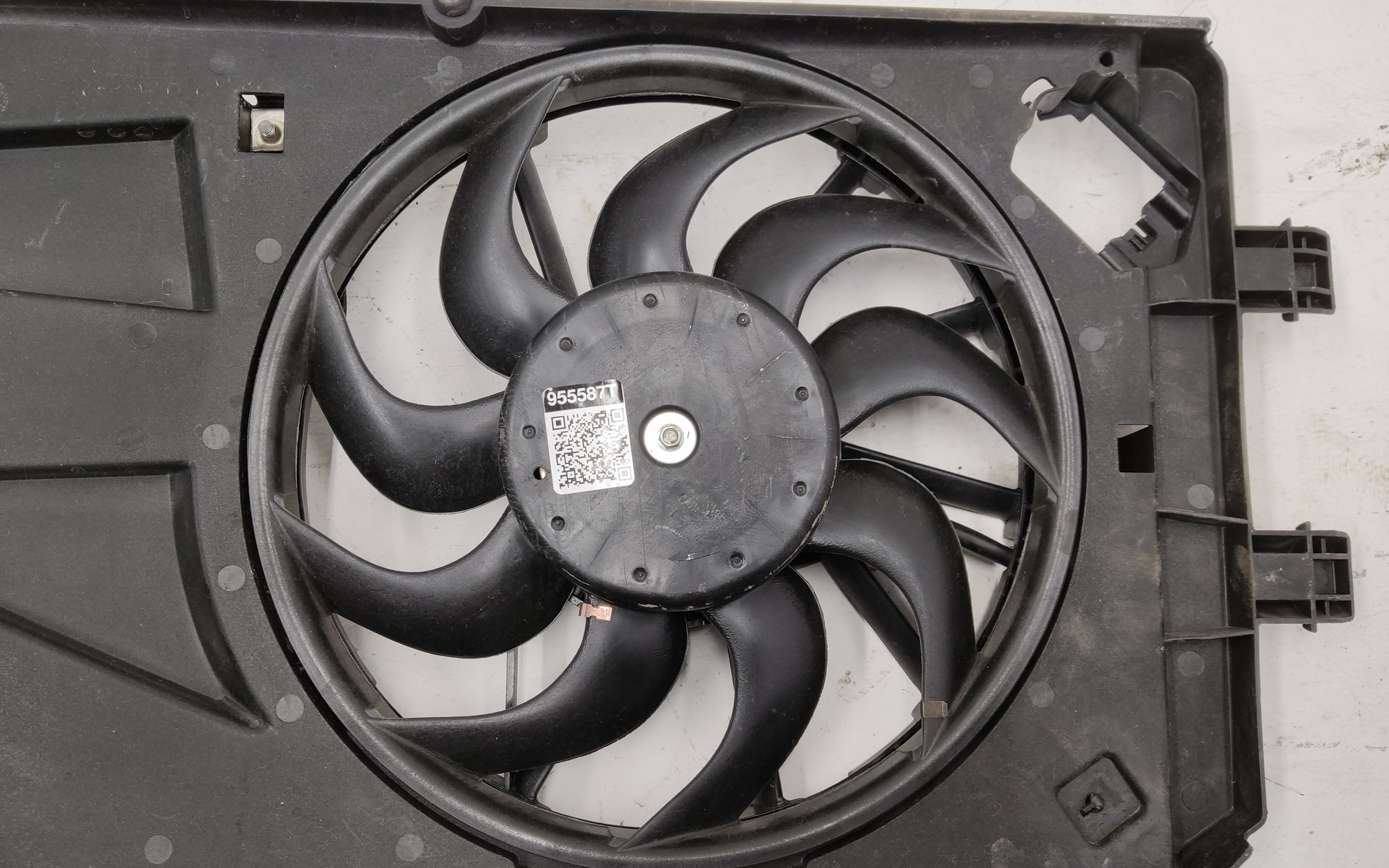 Диффузор вентилятора радиатора Lada Granta "LUZAR"