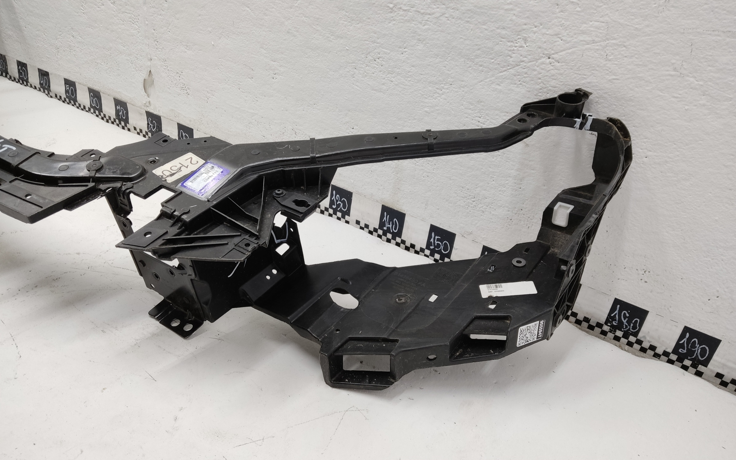 Панель передняя Volvo V40 2